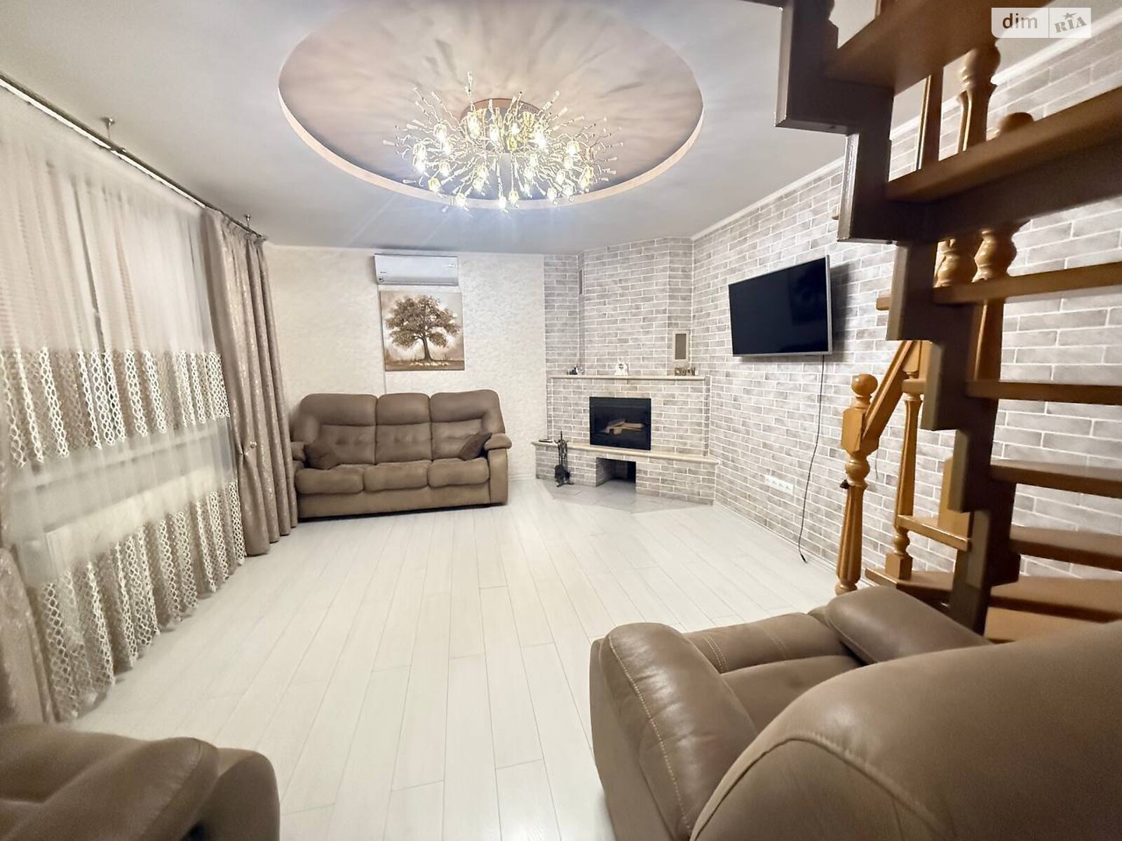 двухэтажный дом с верандой, 80 кв. м, кирпич. Продажа в Виннице район Старый город фото 1