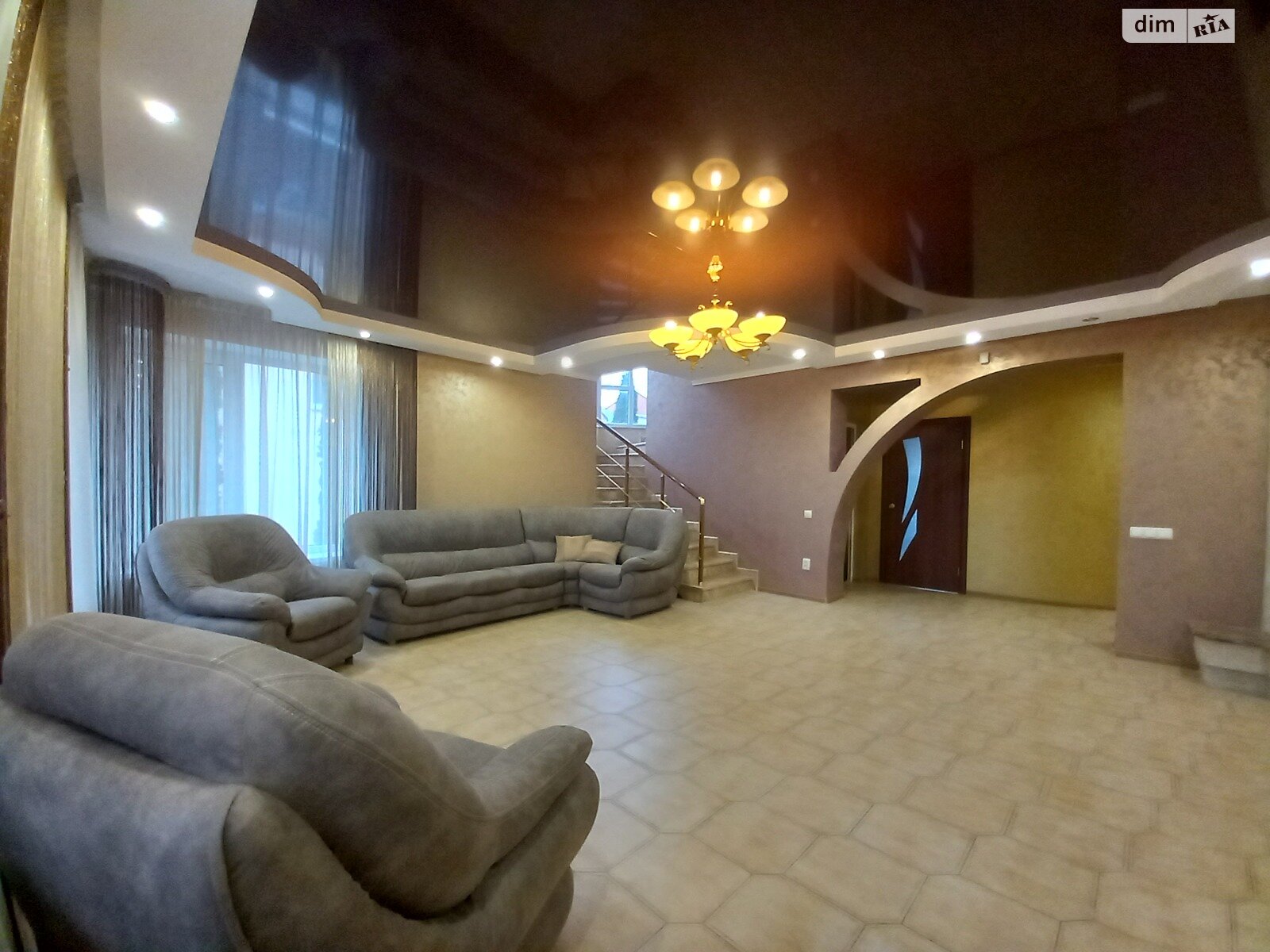 двухэтажный дом с верандой, 245 кв. м, кирпич. Продажа в Виннице район Пирогово фото 1