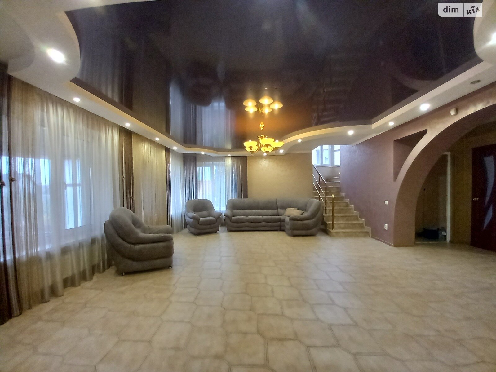 двухэтажный дом с верандой, 245 кв. м, кирпич. Продажа в Виннице район Пирогово фото 1