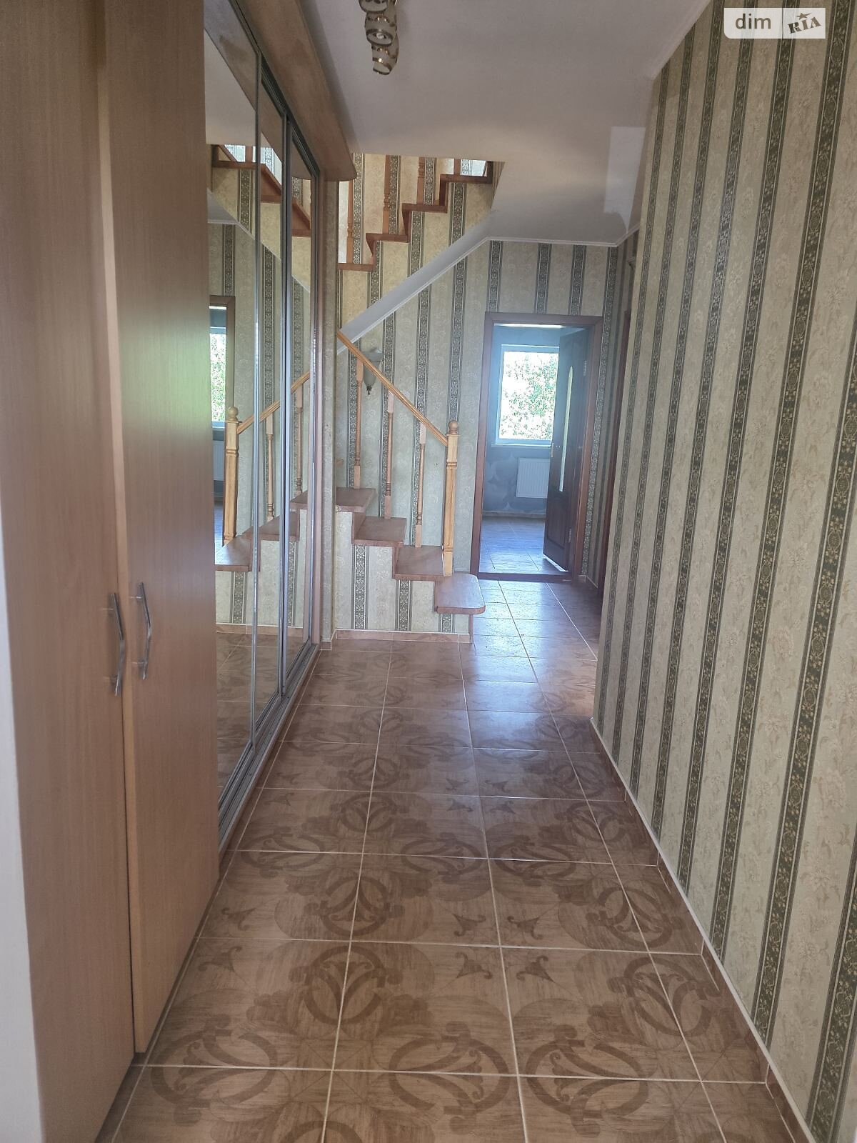 трехэтажный дом с гаражом, 230 кв. м, кирпич. Продажа в Виннице район Пирогово фото 1 трехэтажный дом с гаражом, 230 кв. м, кирпич. Продажа в Виннице район Пирогово фото 1