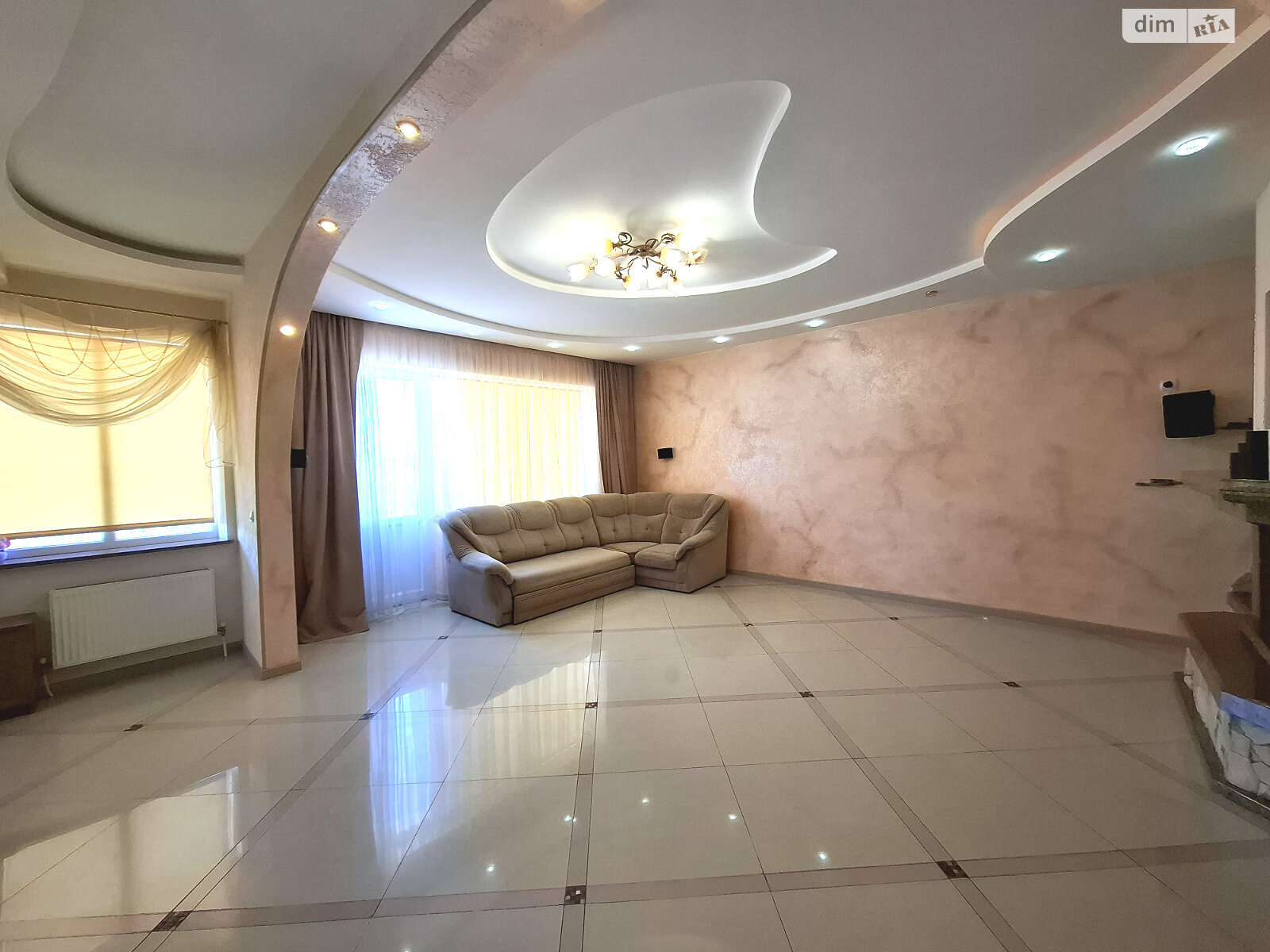 трехэтажный дом с гаражом, 248.2 кв. м, кирпич. Продажа в Виннице район Пирогово фото 1 трехэтажный дом с гаражом, 248.2 кв. м, кирпич. Продажа в Виннице район Пирогово фото 1