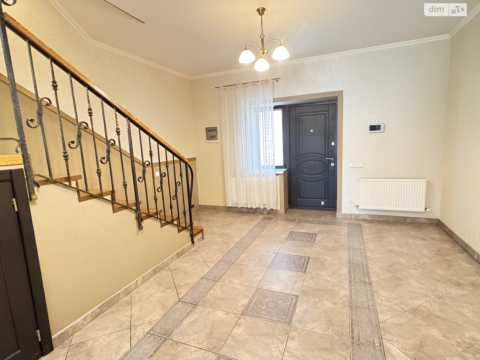 двоповерховий будинок з ремонтом, 180 кв. м, кирпич. Продаж в Вінниці, район П’ятничани фото 1 двоповерховий будинок з ремонтом, 180 кв. м, кирпич. Продаж в Вінниці, район П’ятничани фото 1