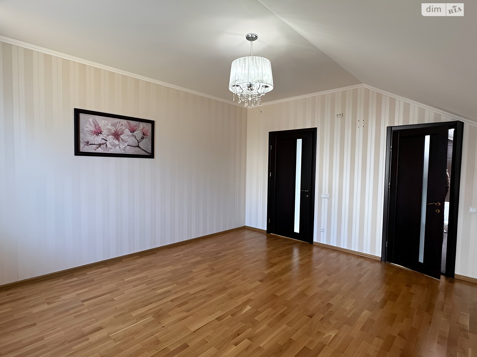 двоповерховий будинок з ремонтом, 180 кв. м, кирпич. Продаж в Вінниці, район П’ятничани фото 1 двоповерховий будинок з ремонтом, 180 кв. м, кирпич. Продаж в Вінниці, район П’ятничани фото 1