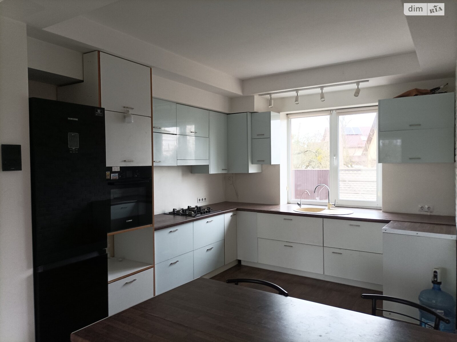 двухэтажный дом с гаражом, 180 кв. м, кирпич. Продажа в Виннице район Пятничаны фото 1