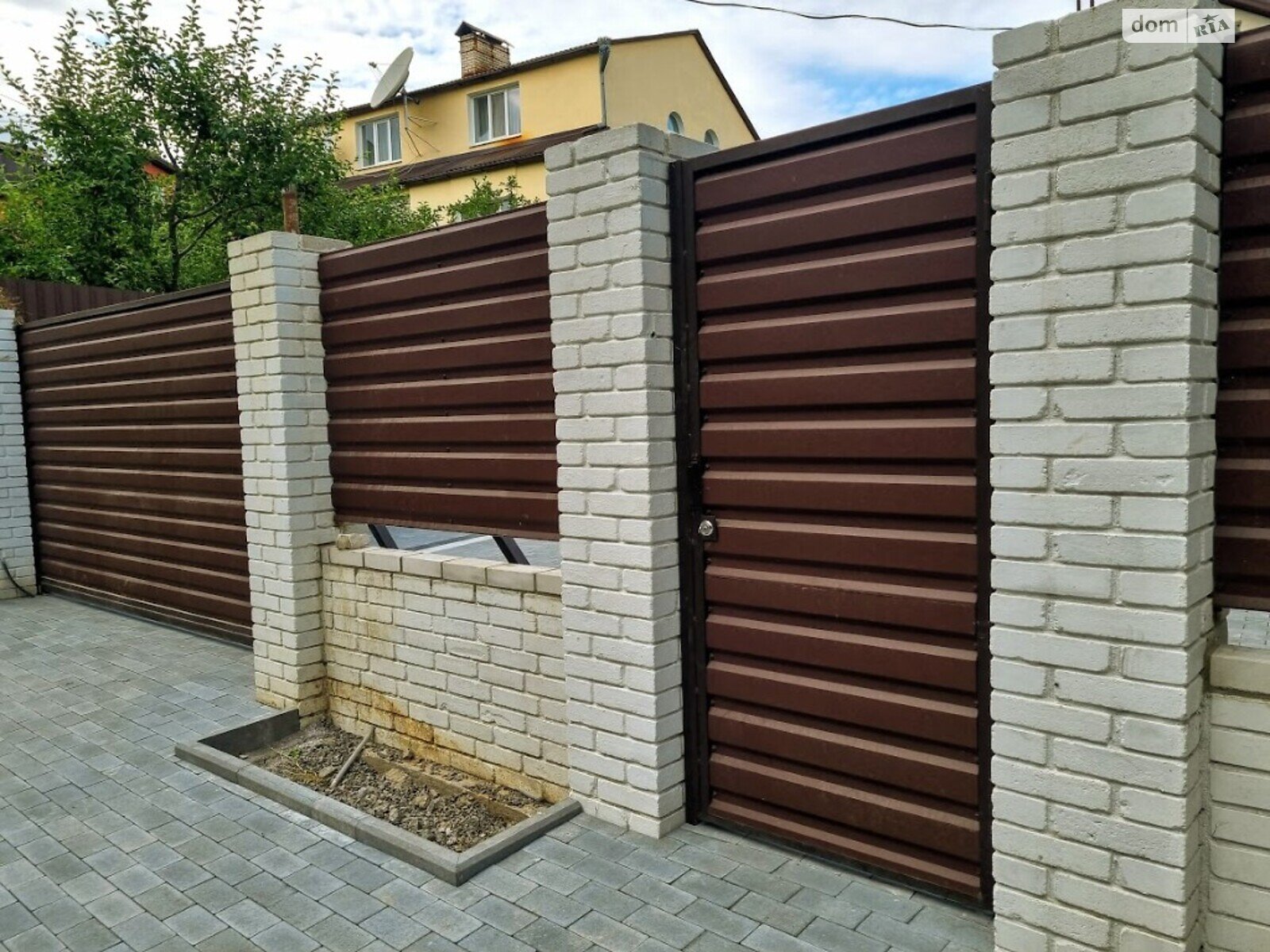 двухэтажный дом с верандой, 210 кв. м, кирпич. Продажа в Виннице район Пятничаны фото 1 двухэтажный дом с верандой, 210 кв. м, кирпич. Продажа в Виннице район Пятничаны фото 1