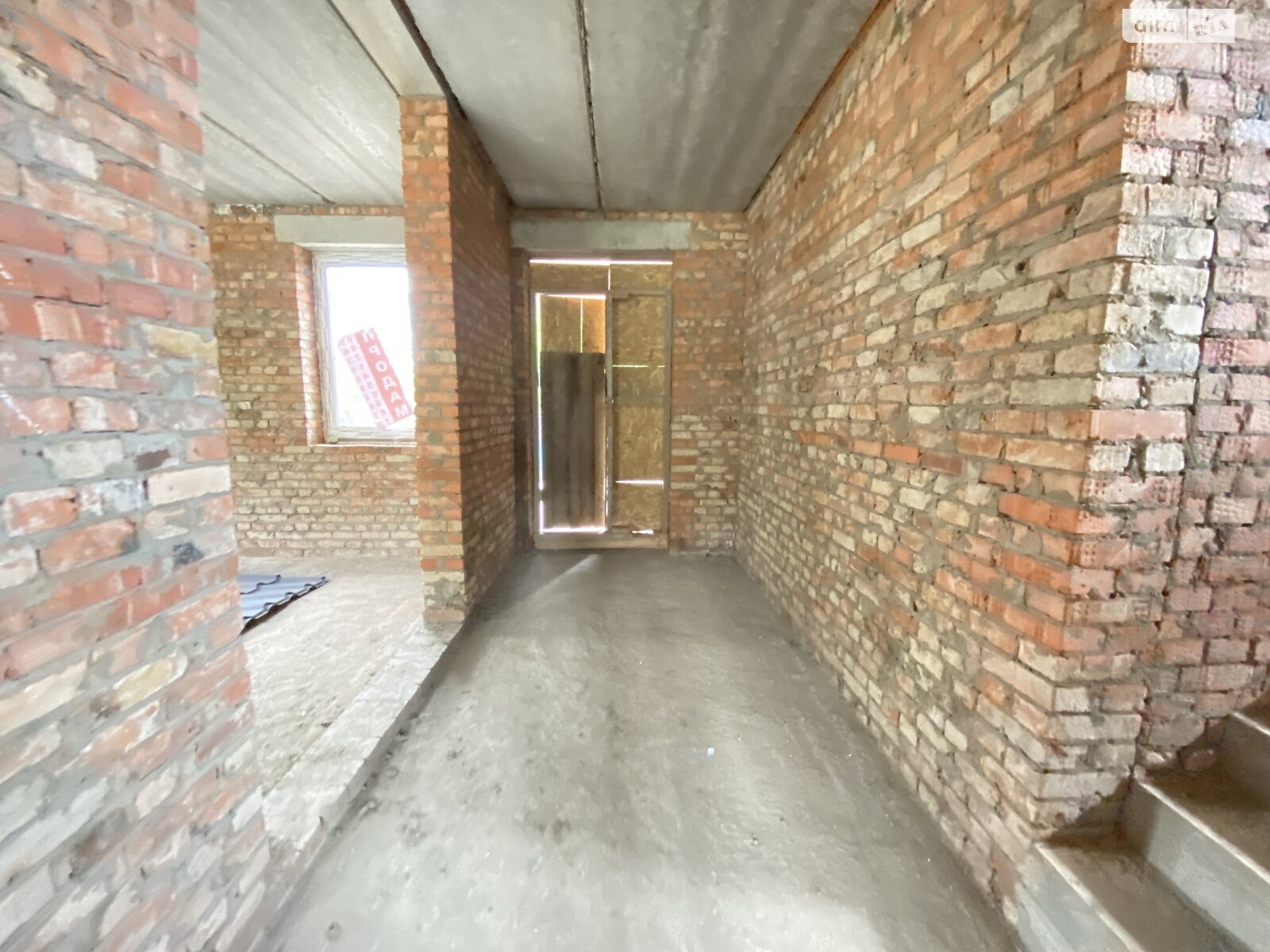 триповерховий будинок з гаражем, 185 кв. м, цегла. Продаж в Вінниці, район П’ятничани фото 1 триповерховий будинок з гаражем, 185 кв. м, цегла. Продаж в Вінниці, район П’ятничани фото 1