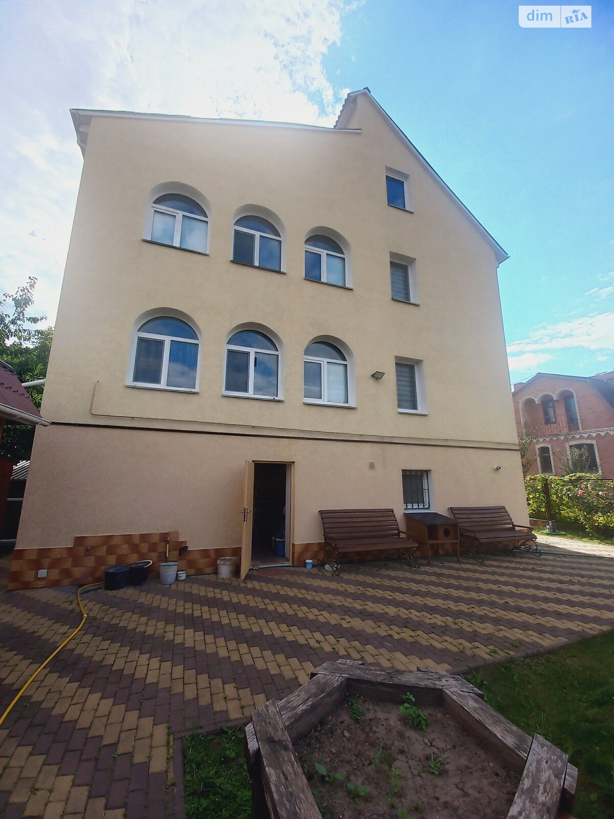 трехэтажный дом с верандой, 256.5 кв. м, кирпич. Продажа в Виннице фото 1 трехэтажный дом с верандой, 256.5 кв. м, кирпич. Продажа в Виннице фото 1