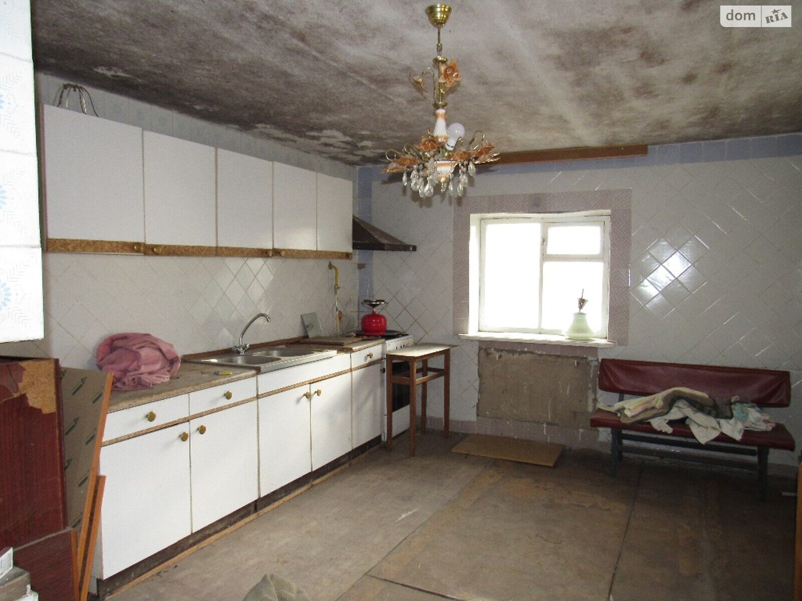 двухэтажный дом, 300 кв. м, кирпич. Продажа в Ровце фото 1