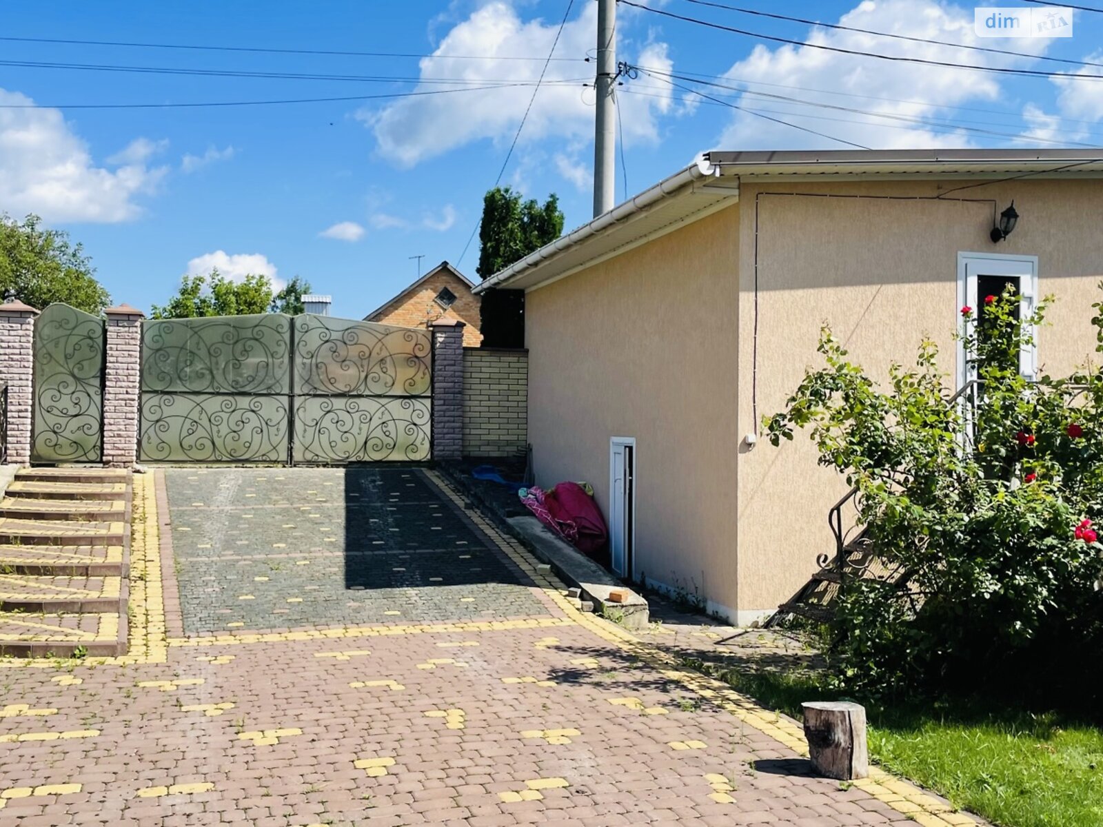 двухэтажный дом с гаражом, 202.5 кв. м, кирпич. Продажа в Виннице район Сабаров фото 1