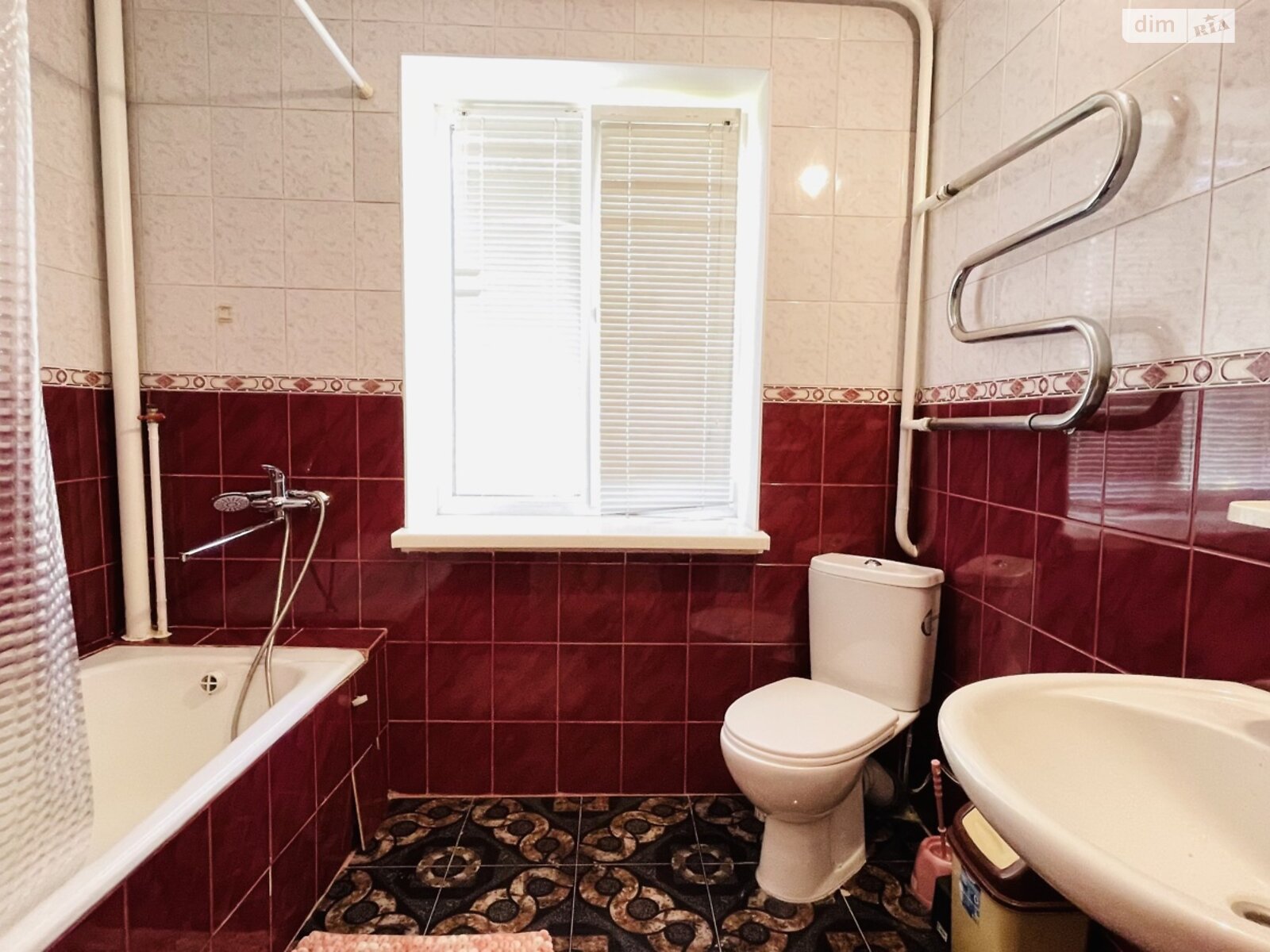 двухэтажный дом с гаражом, 202.5 кв. м, кирпич. Продажа в Виннице район Сабаров фото 1