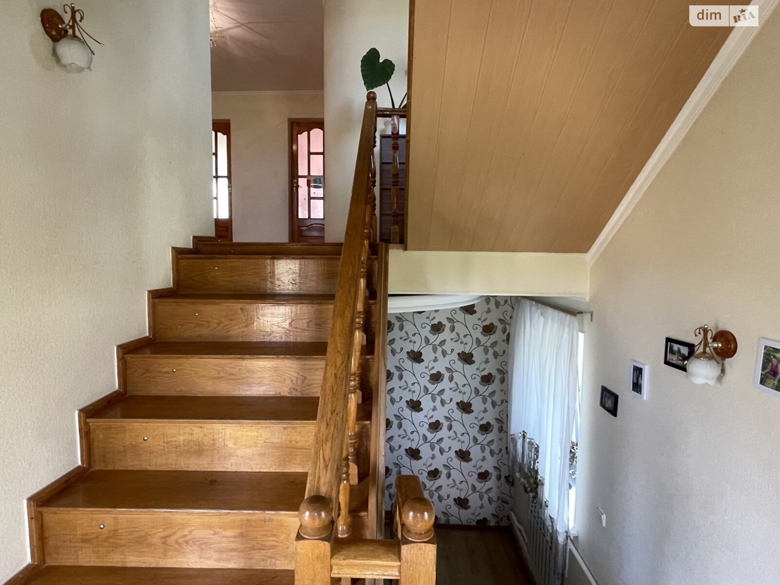 двухэтажный дом с гаражом, 202.5 кв. м, кирпич. Продажа в Виннице район Сабаров фото 1