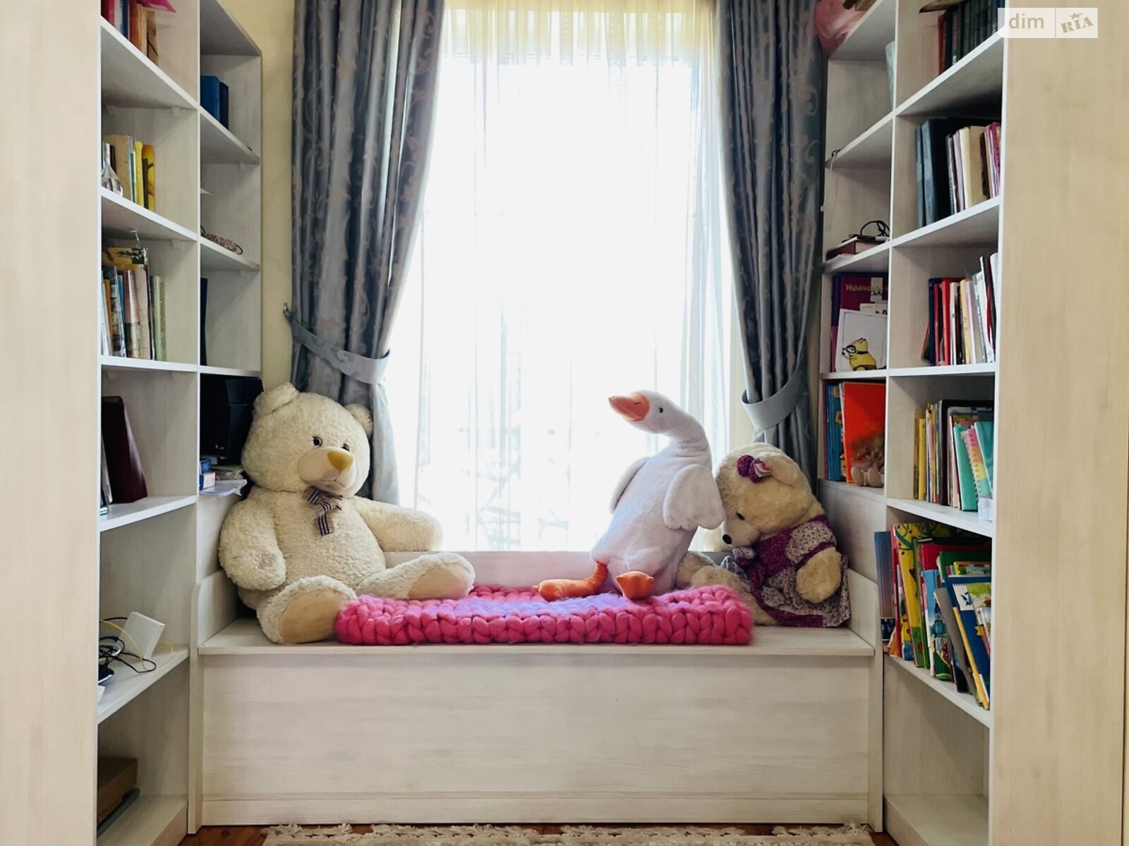 двухэтажный дом с гаражом, 202.5 кв. м, кирпич. Продажа в Виннице район Сабаров фото 1