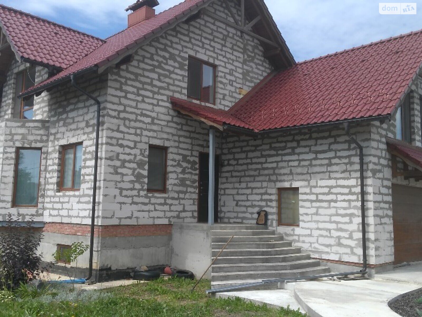 двухэтажный дом с балконом, 340 кв. м, газобетон. Продажа в Шкуринцах фото 1