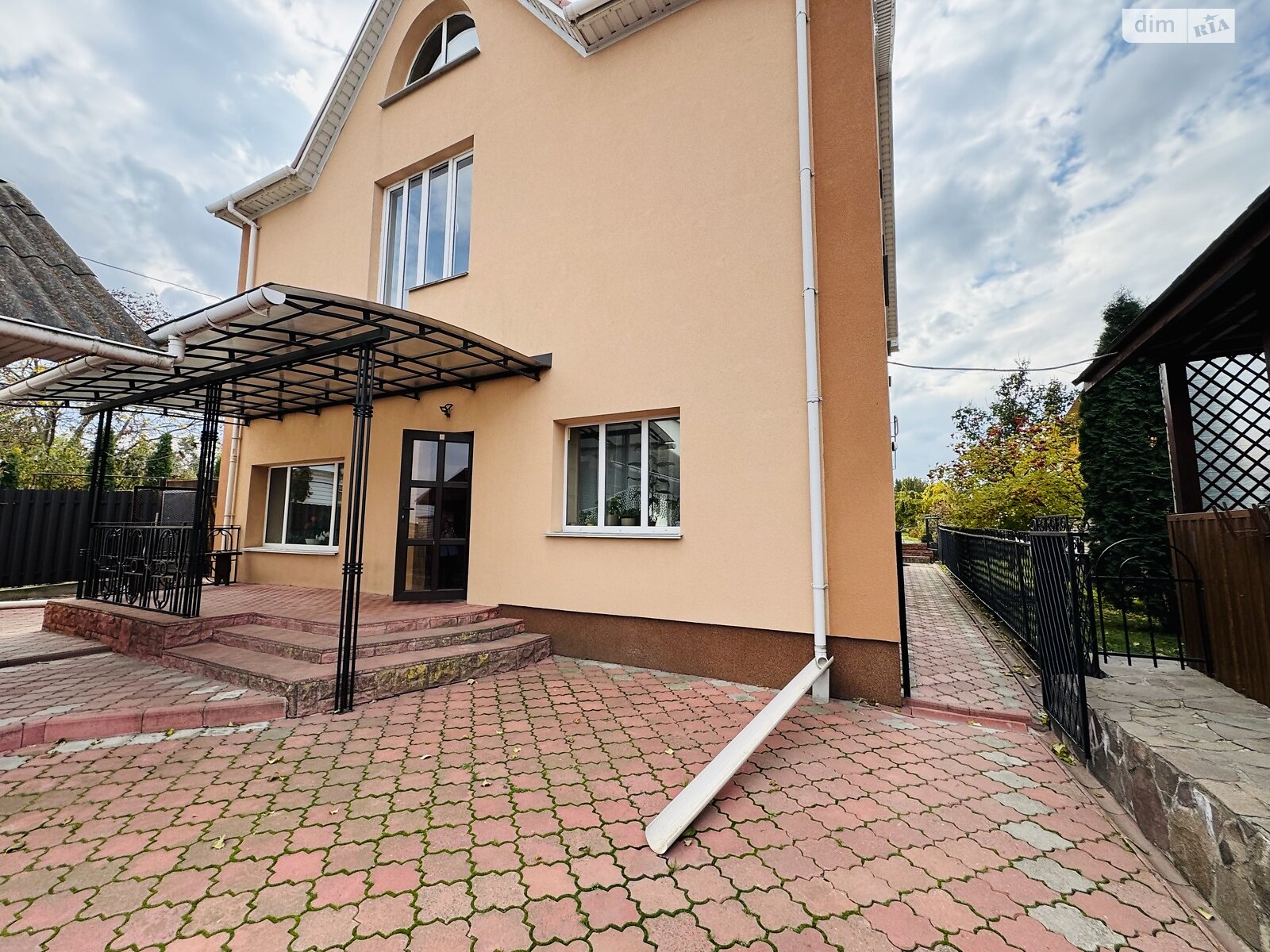 двухэтажный дом с верандой, 180 кв. м, ракушечник (ракушняк). Продажа в Виннице район Бучмы фото 1