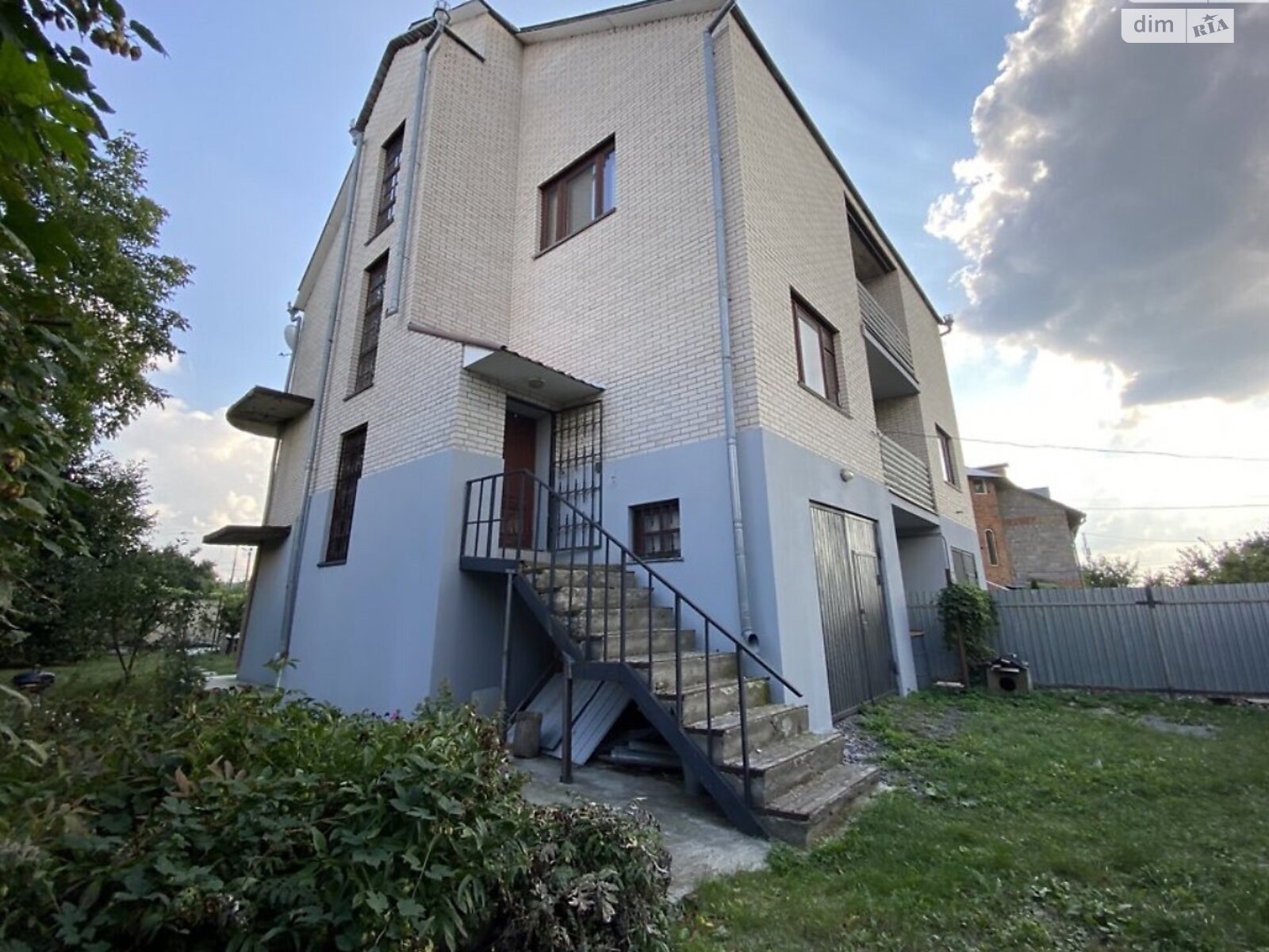 трехэтажный дом с мансардой, 242 кв. м, кирпич. Продажа в Виннице район Старогородский фото 1