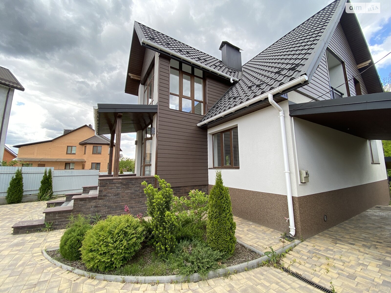 двухэтажный дом, 240 кв. м, кирпич. Продажа в Виннице район Старый город фото 1 двухэтажный дом, 240 кв. м, кирпич. Продажа в Виннице район Старый город фото 1