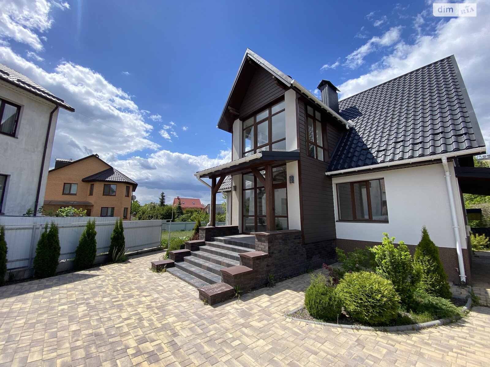 двухэтажный дом, 240 кв. м, кирпич. Продажа в Виннице район Старый город фото 1 двухэтажный дом, 240 кв. м, кирпич. Продажа в Виннице район Старый город фото 1