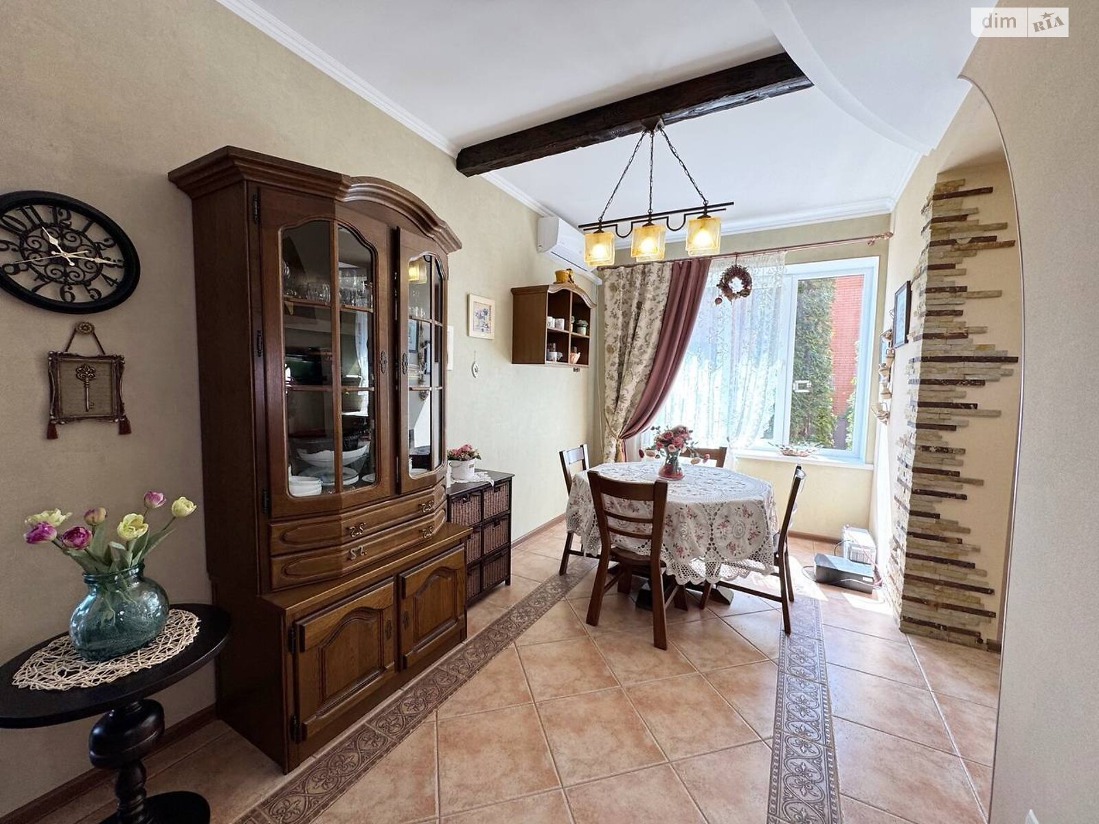 двухэтажный дом с балконом, 300 кв. м, кирпич. Продажа в Виннице район Старый город фото 1 двухэтажный дом с балконом, 300 кв. м, кирпич. Продажа в Виннице район Старый город фото 1