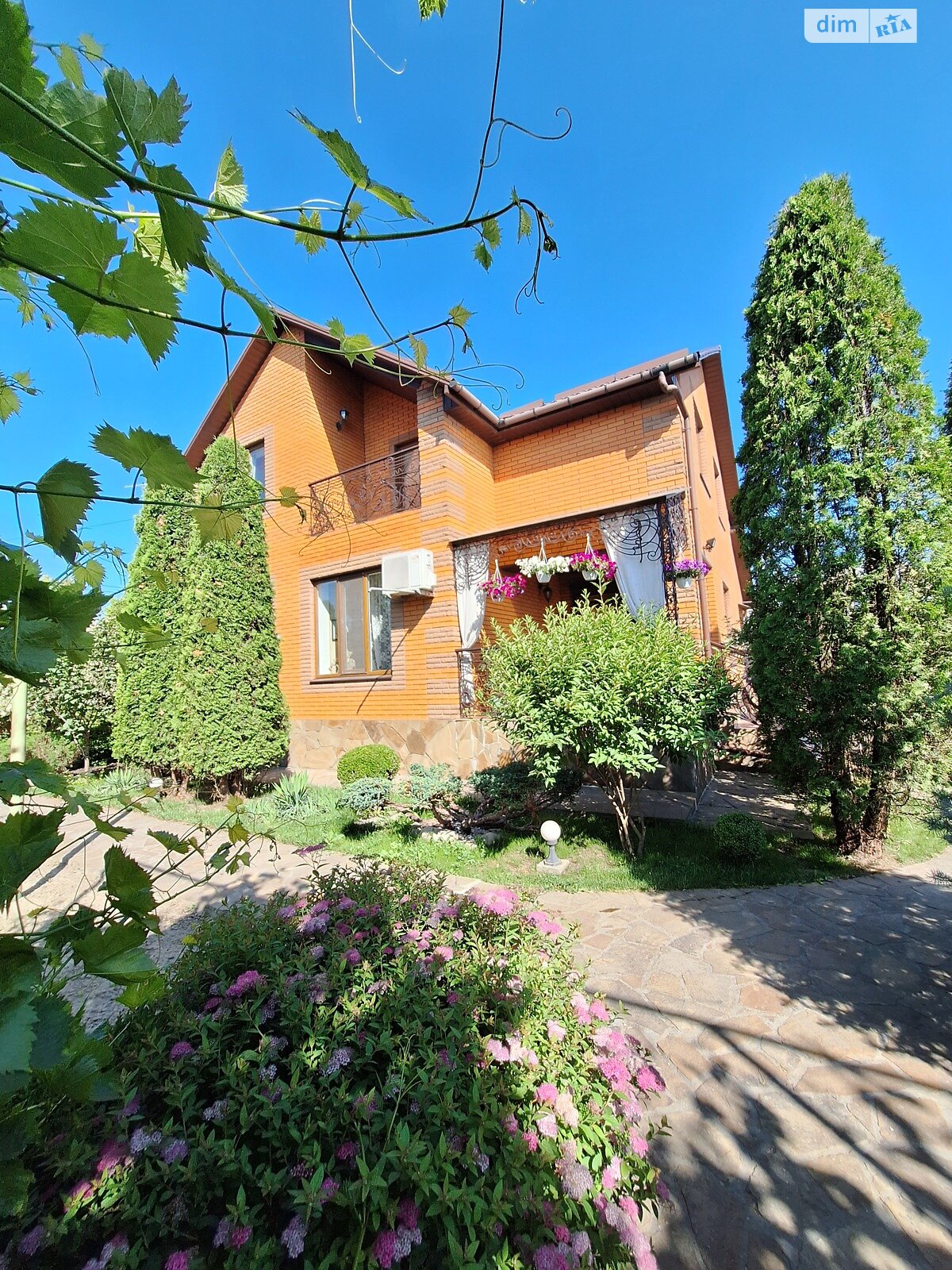 двухэтажный дом с балконом, 300 кв. м, кирпич. Продажа в Виннице район Старый город фото 1