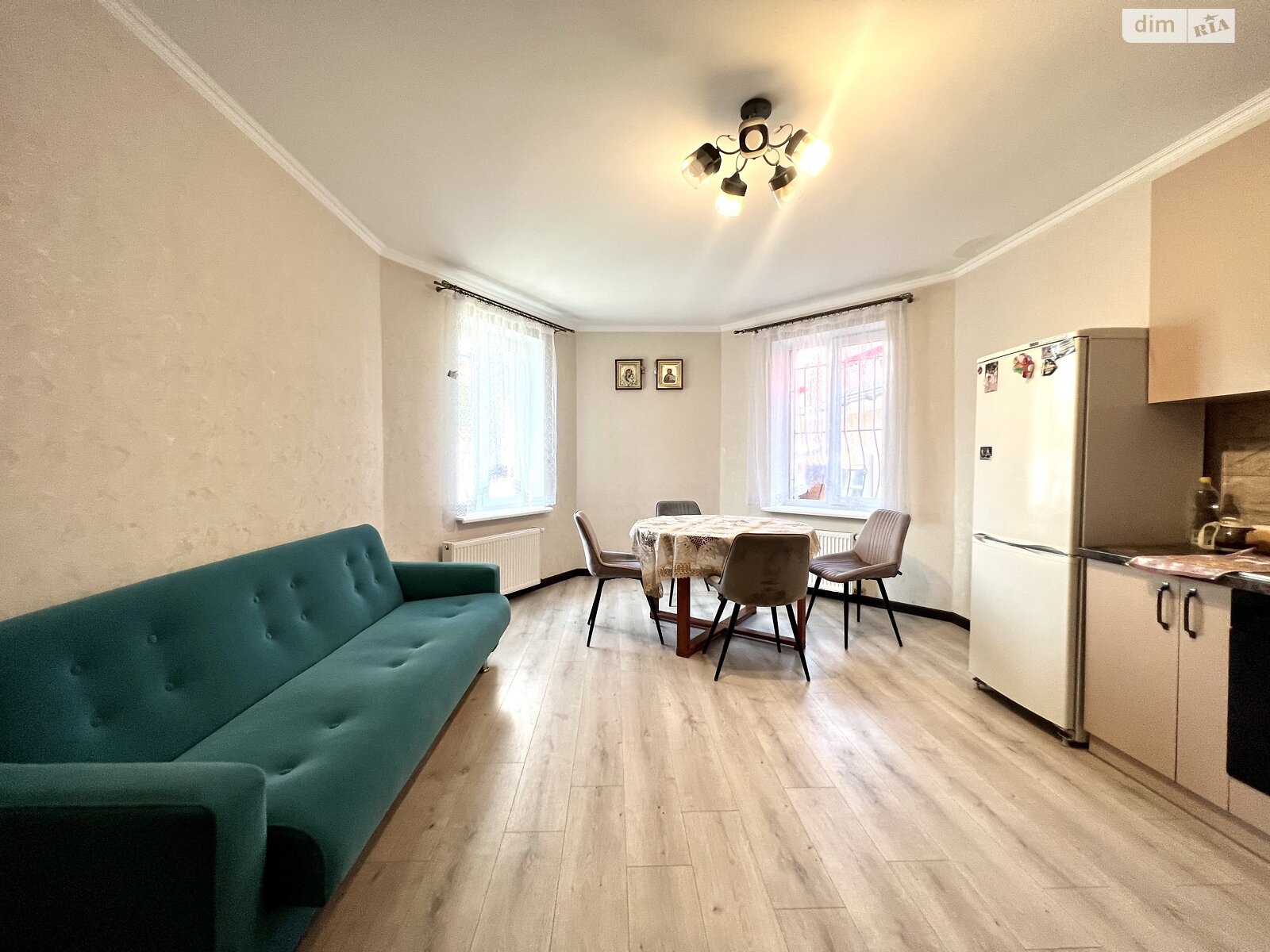 двоповерховий будинок з верандою, 144 кв. м, кирпич. Продаж в Вінниці, район Старе місто фото 1 двоповерховий будинок з верандою, 144 кв. м, кирпич. Продаж в Вінниці, район Старе місто фото 1
