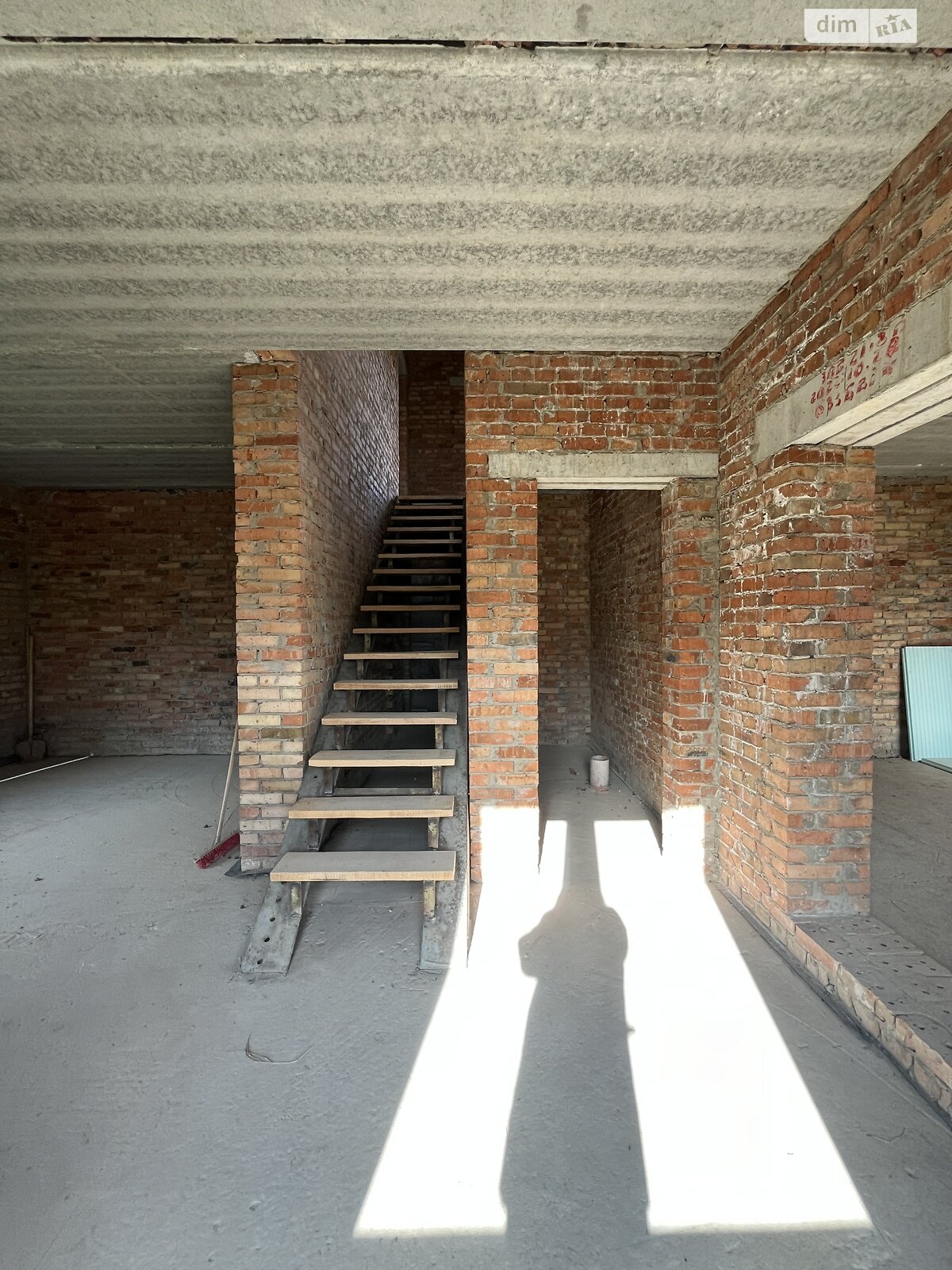 двухэтажный дом с гаражом, 212 кв. м, кирпич. Продажа в Виннице район Старый город фото 1