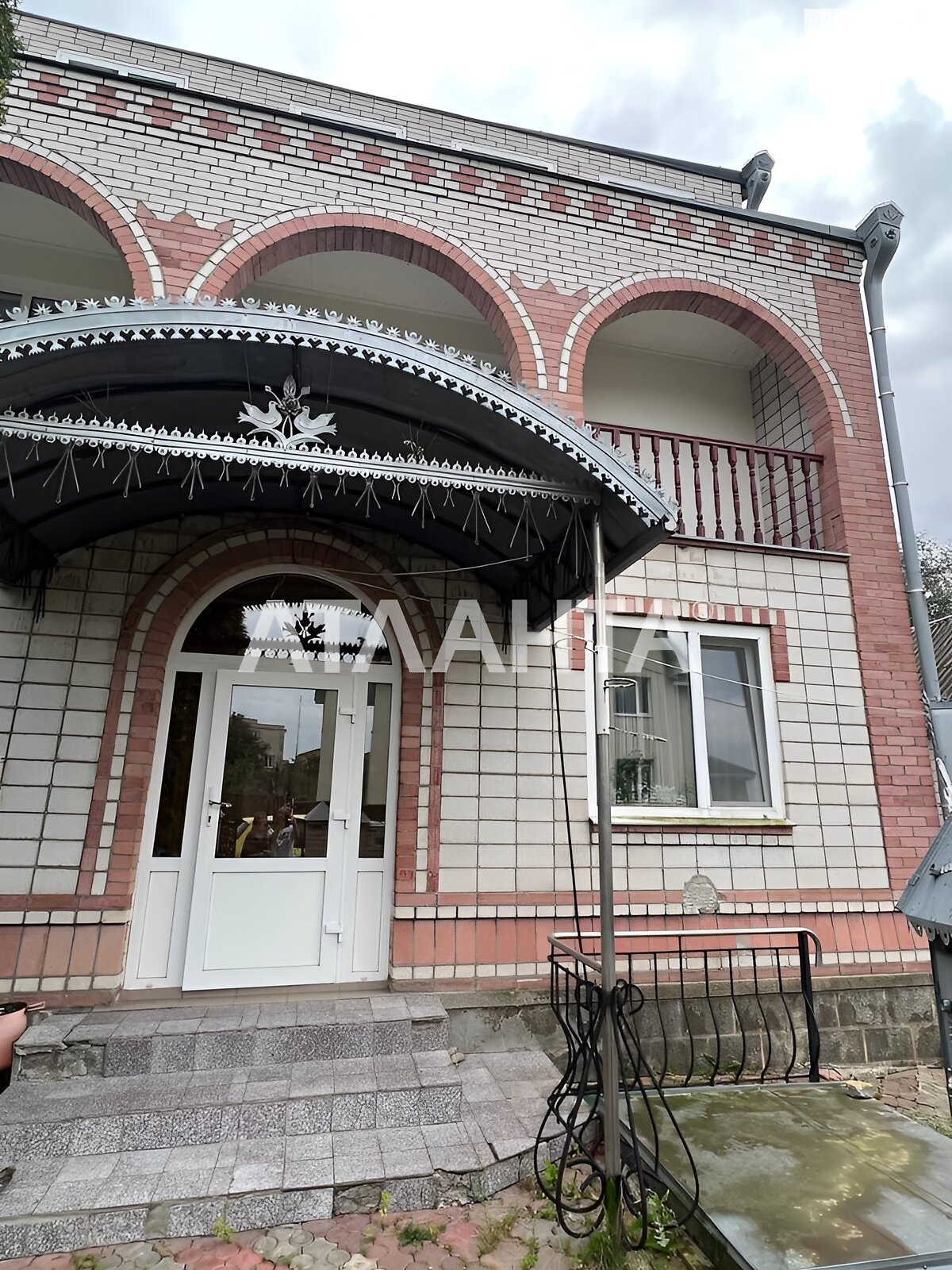 триповерховий будинок, 258.7 кв. м, кирпич. Продаж в Вінниці, район Старе місто фото 1 триповерховий будинок, 258.7 кв. м, кирпич. Продаж в Вінниці, район Старе місто фото 1