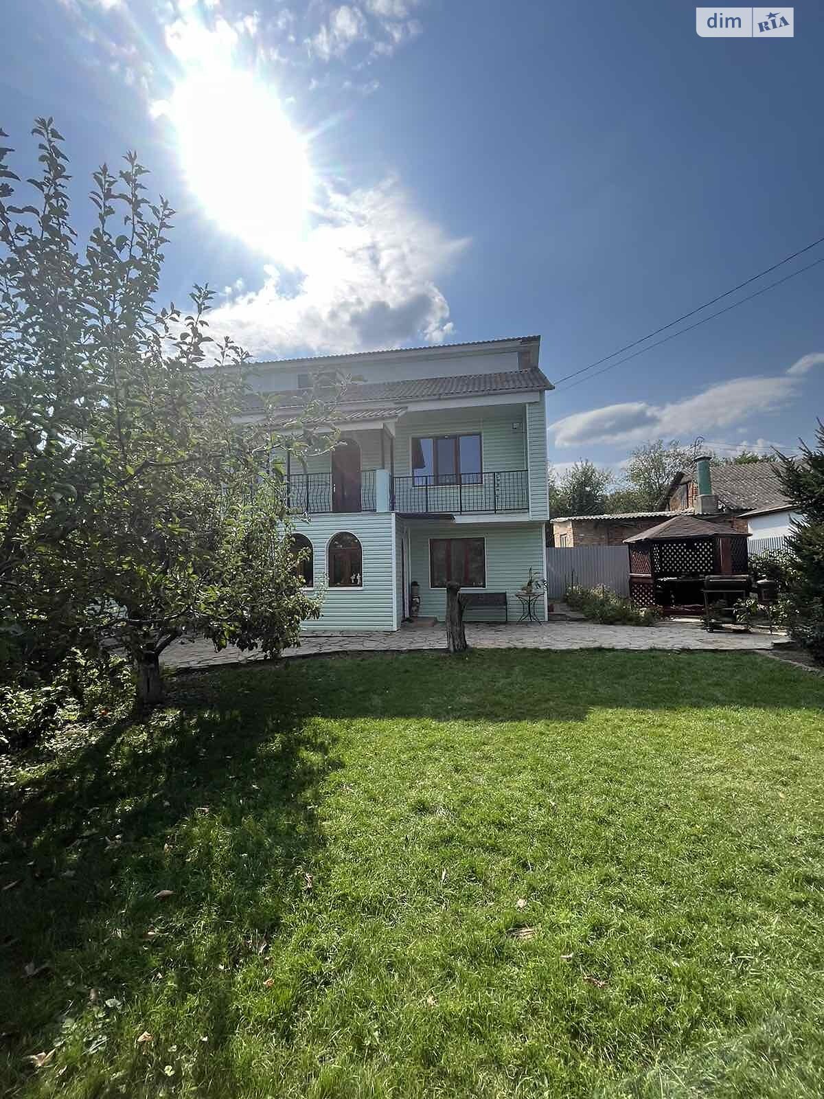 двухэтажный дом с гаражом, 118.5 кв. м, кирпич. Продажа в Виннице район Старый город фото 1 двухэтажный дом с гаражом, 118.5 кв. м, кирпич. Продажа в Виннице район Старый город фото 1