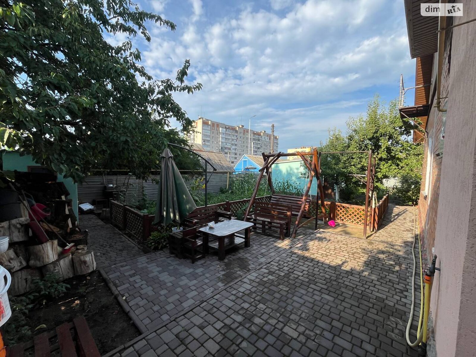 одноэтажный дом с гаражом, 95 кв. м, кирпич. Продажа в Виннице район Старый город фото 1 одноэтажный дом с гаражом, 95 кв. м, кирпич. Продажа в Виннице район Старый город фото 1