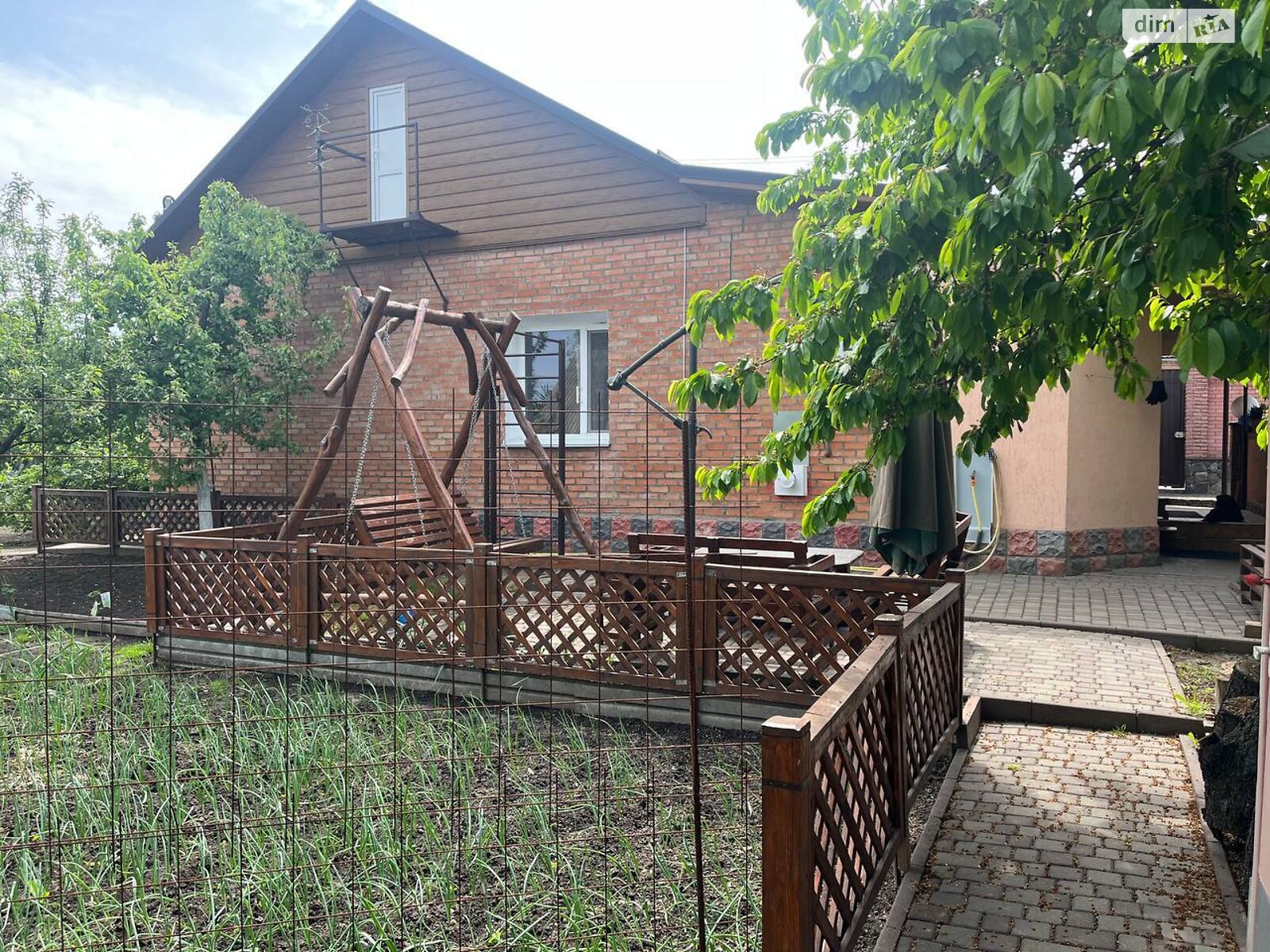 одноэтажный дом с гаражом, 95 кв. м, кирпич. Продажа в Виннице район Старый город фото 1 одноэтажный дом с гаражом, 95 кв. м, кирпич. Продажа в Виннице район Старый город фото 1