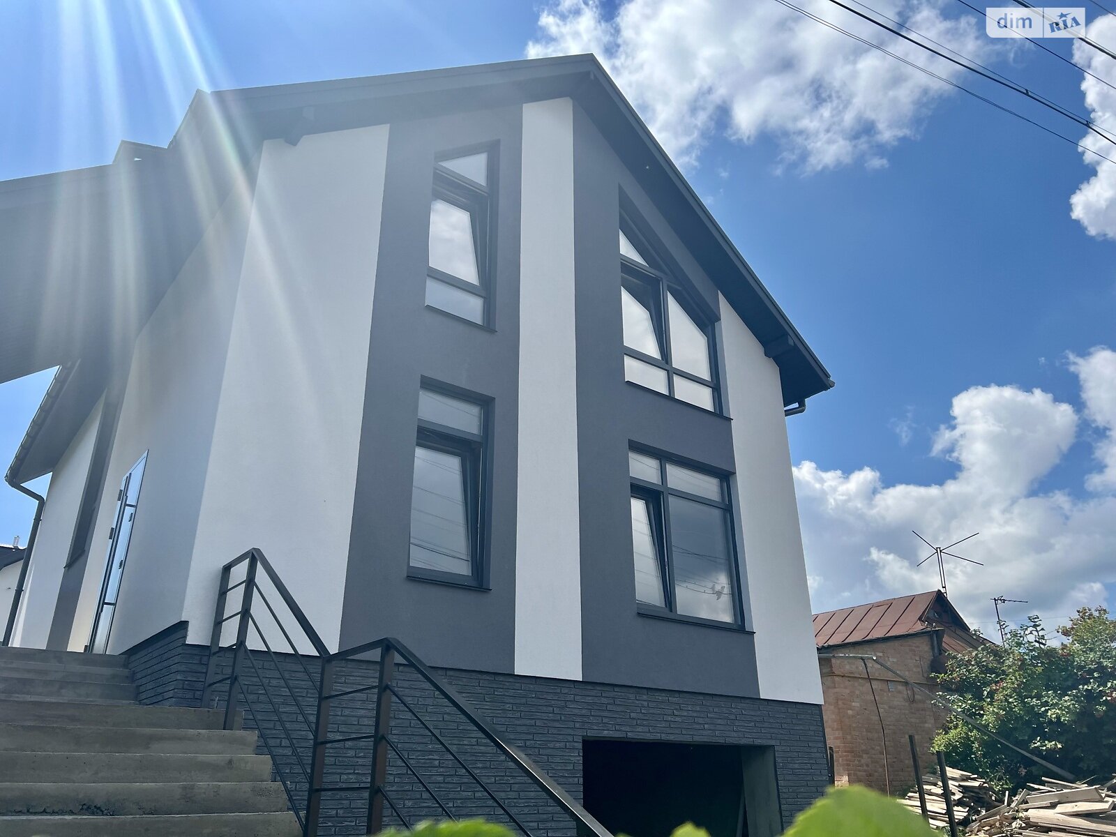 двухэтажный дом, 170 кв. м, кирпич. Продажа в Виннице район Старый город фото 1 двухэтажный дом, 170 кв. м, кирпич. Продажа в Виннице район Старый город фото 1