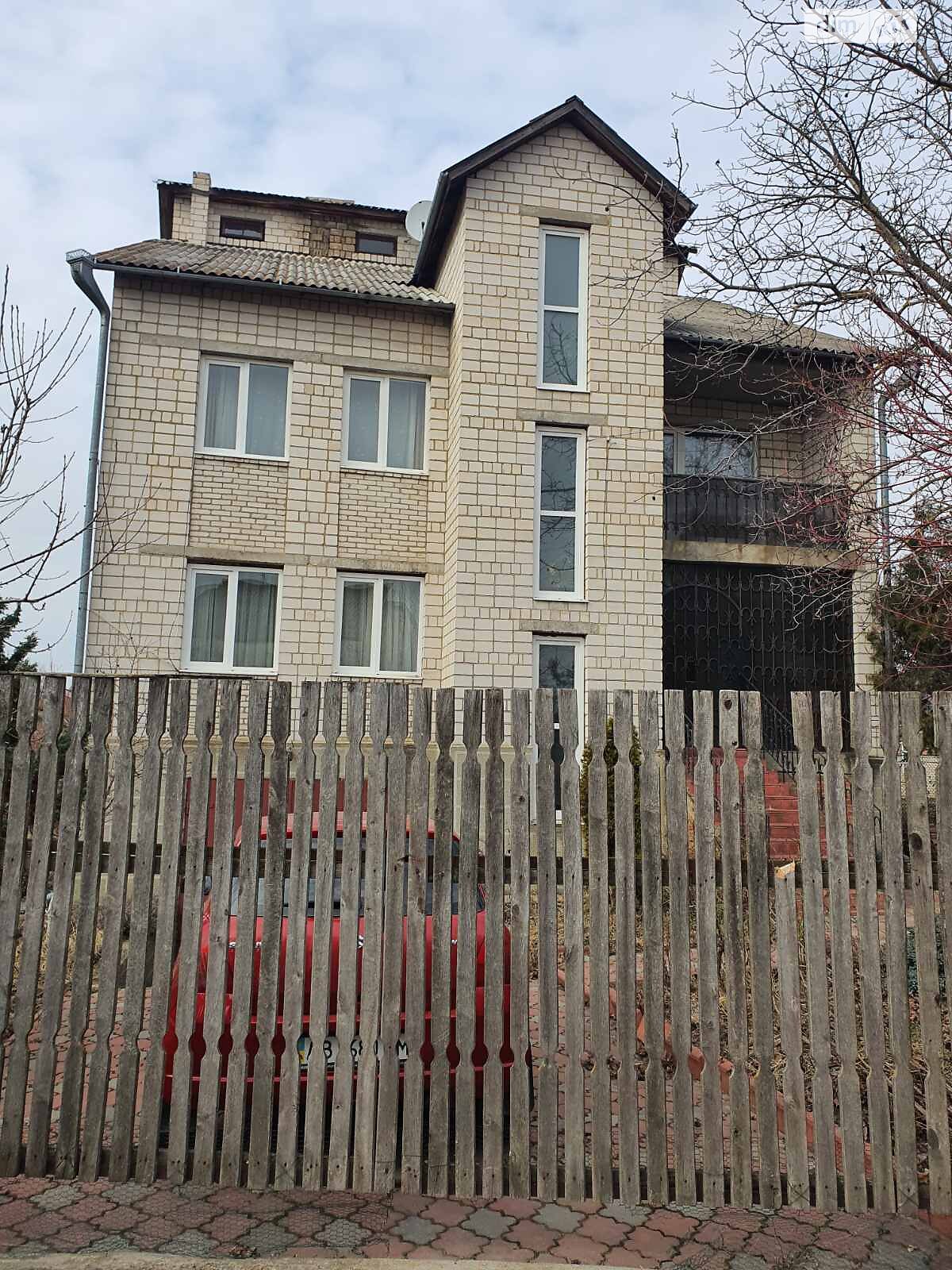 двухэтажный дом с гаражом, 242 кв. м, кирпич. Продажа в Виннице район Старый город фото 1 двухэтажный дом с гаражом, 242 кв. м, кирпич. Продажа в Виннице район Старый город фото 1