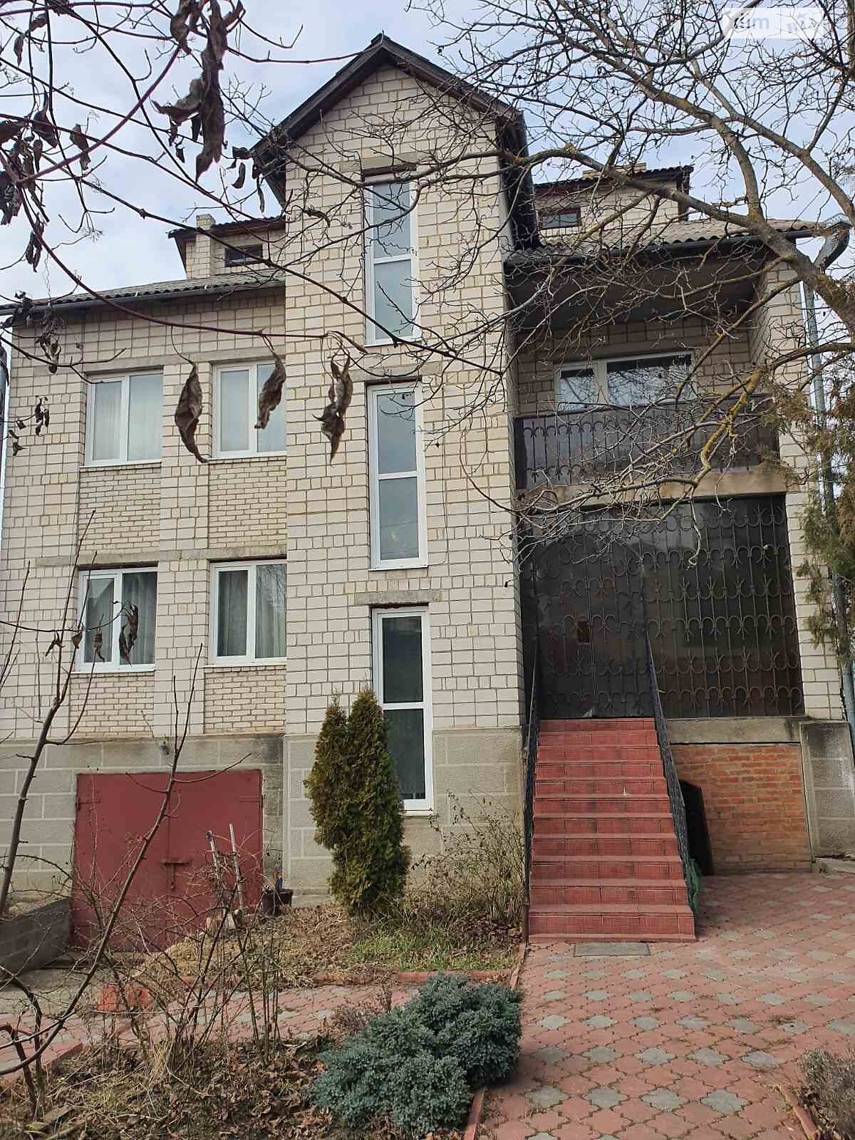 двухэтажный дом с гаражом, 242 кв. м, кирпич. Продажа в Виннице район Старый город фото 1 двухэтажный дом с гаражом, 242 кв. м, кирпич. Продажа в Виннице район Старый город фото 1