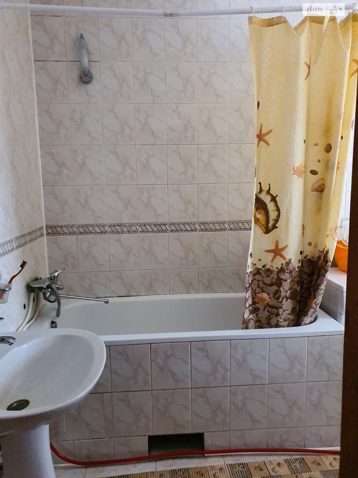 двухэтажный дом с гаражом, 242 кв. м, кирпич. Продажа в Виннице район Старый город фото 1 двухэтажный дом с гаражом, 242 кв. м, кирпич. Продажа в Виннице район Старый город фото 1