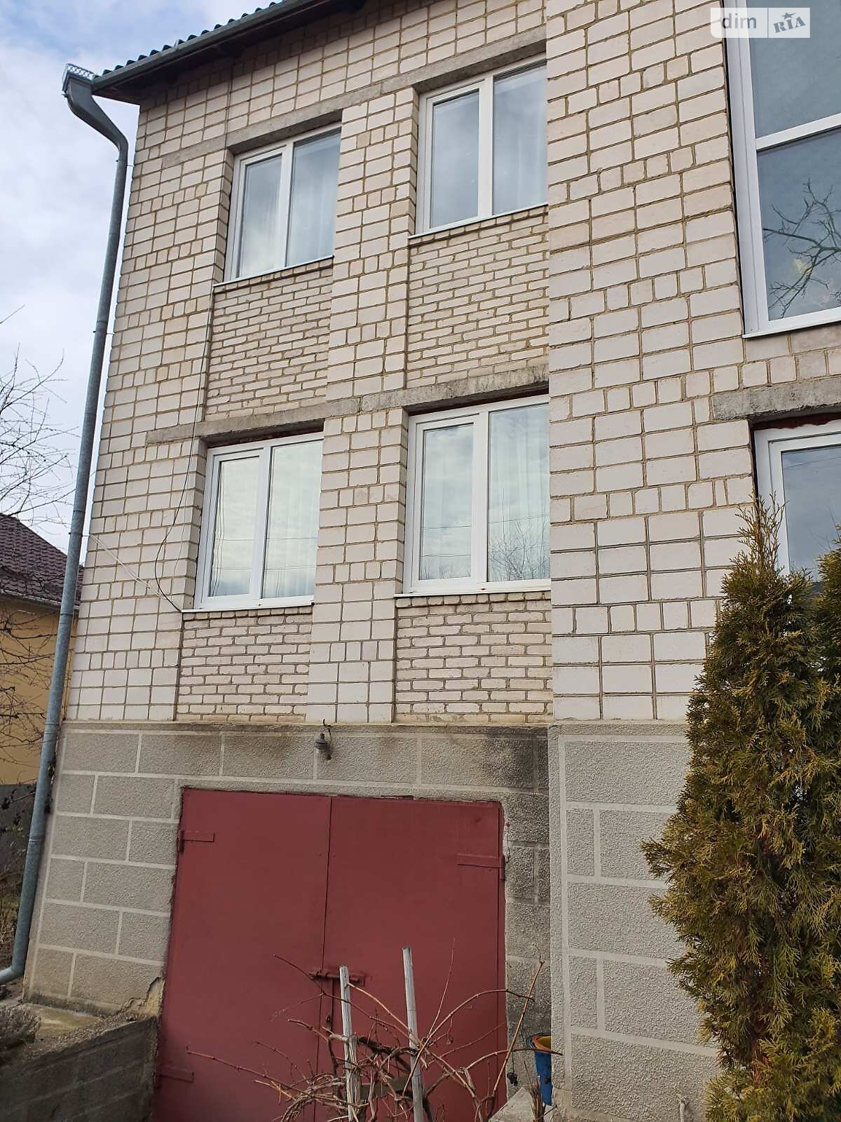 двухэтажный дом с гаражом, 242 кв. м, кирпич. Продажа в Виннице район Старый город фото 1 двухэтажный дом с гаражом, 242 кв. м, кирпич. Продажа в Виннице район Старый город фото 1