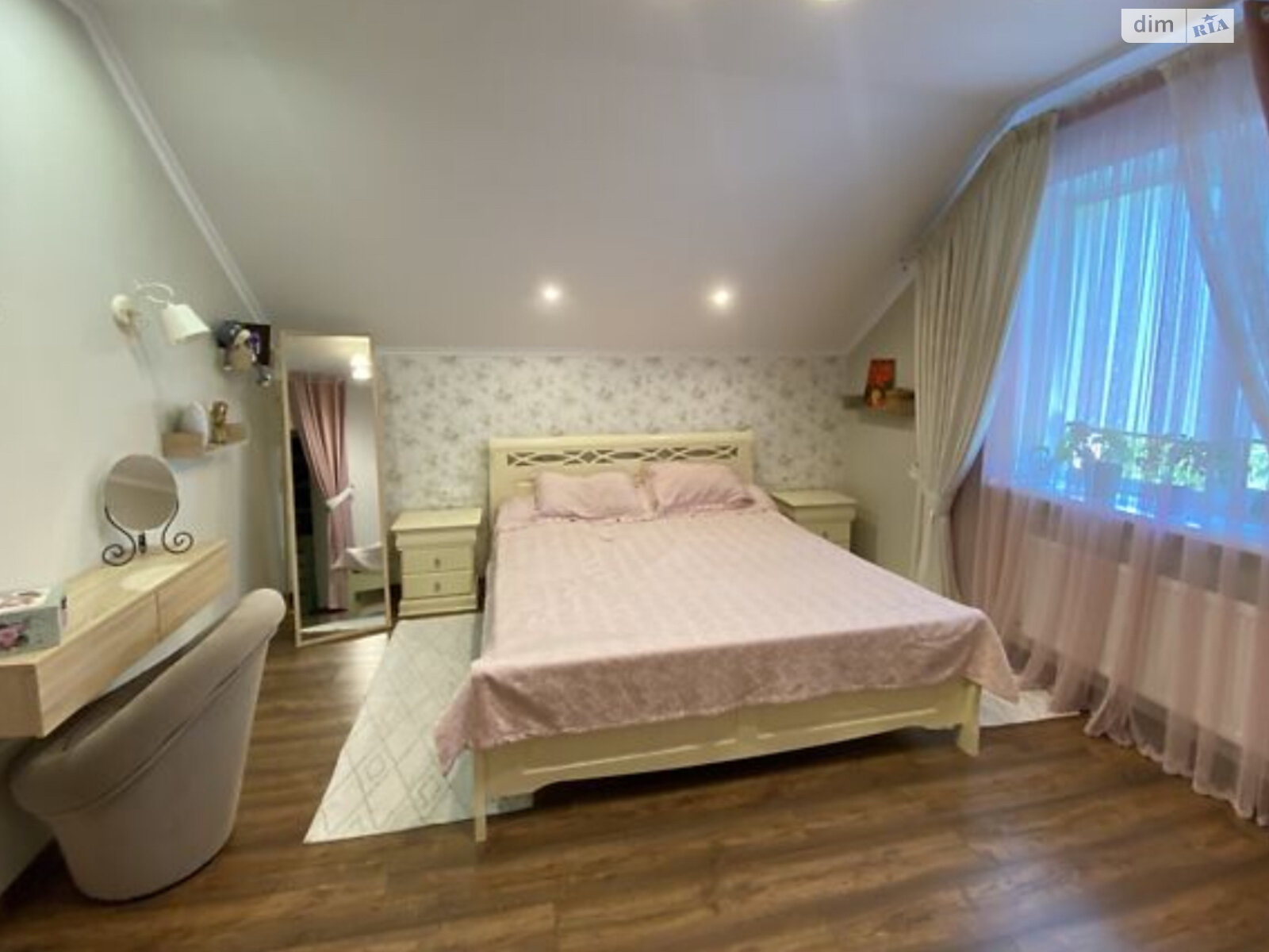 двоповерховий будинок з гаражем, 236 кв. м, цегла. Продаж в Вінниці, район Старе місто фото 1 двоповерховий будинок з гаражем, 236 кв. м, цегла. Продаж в Вінниці, район Старе місто фото 1