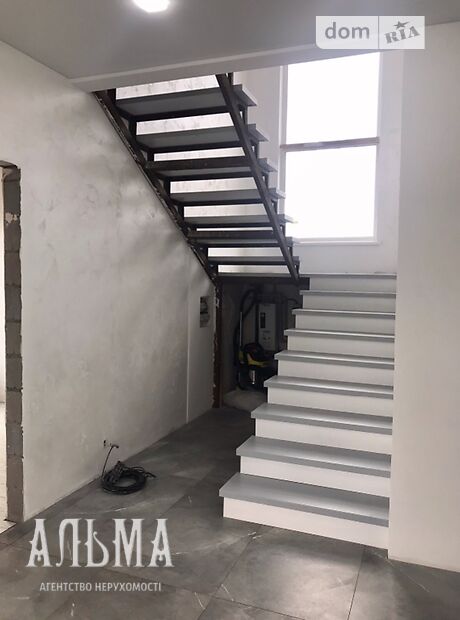 двухэтажный дом с ремонтом, 125 кв. м, кирпич. Продажа в Виннице район Старый город фото 1 двухэтажный дом с ремонтом, 125 кв. м, кирпич. Продажа в Виннице район Старый город фото 1