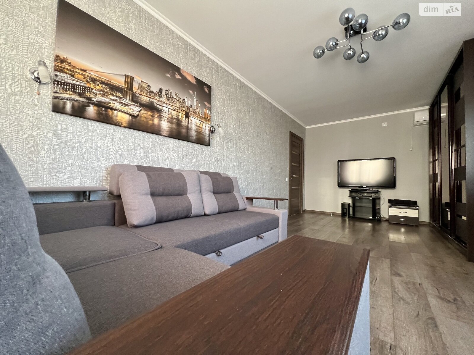 двухэтажный дом с балконом, 273 кв. м, кирпич. Продажа в Виннице район Старый город фото 1 двухэтажный дом с балконом, 273 кв. м, кирпич. Продажа в Виннице район Старый город фото 1