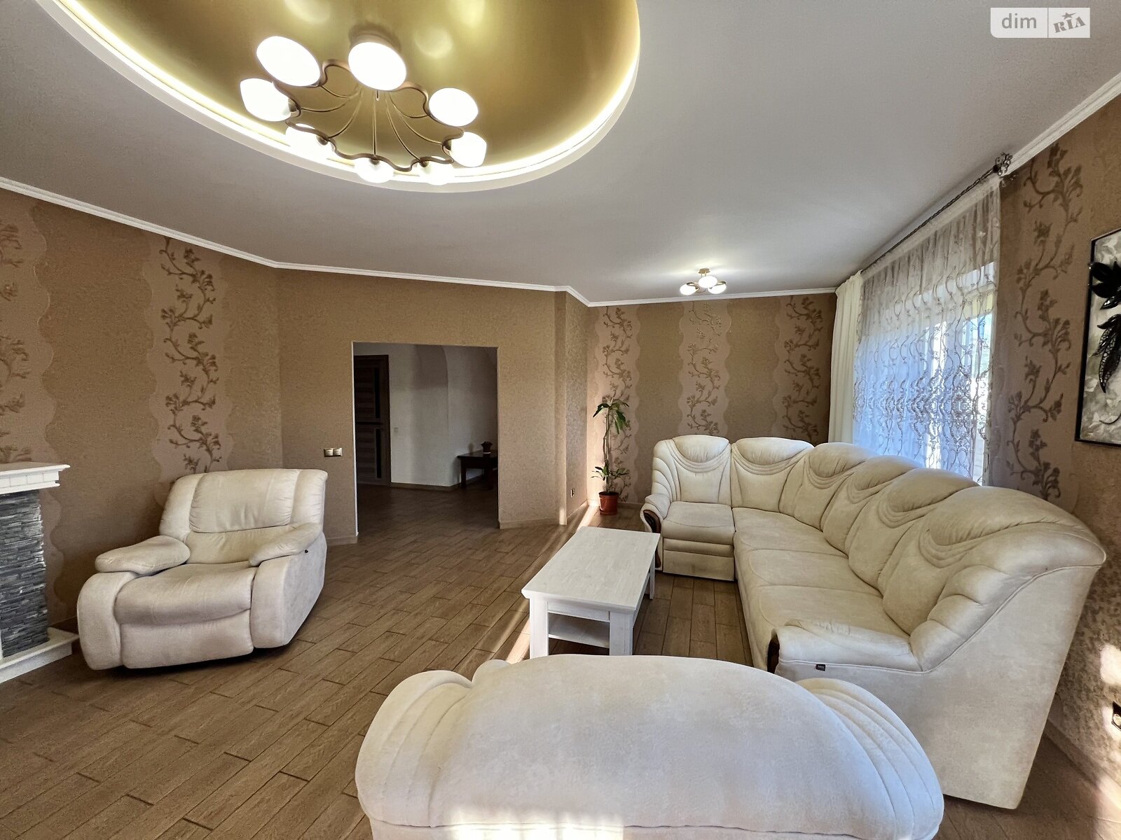 двухэтажный дом с балконом, 273 кв. м, кирпич. Продажа в Виннице район Старый город фото 1 двухэтажный дом с балконом, 273 кв. м, кирпич. Продажа в Виннице район Старый город фото 1
