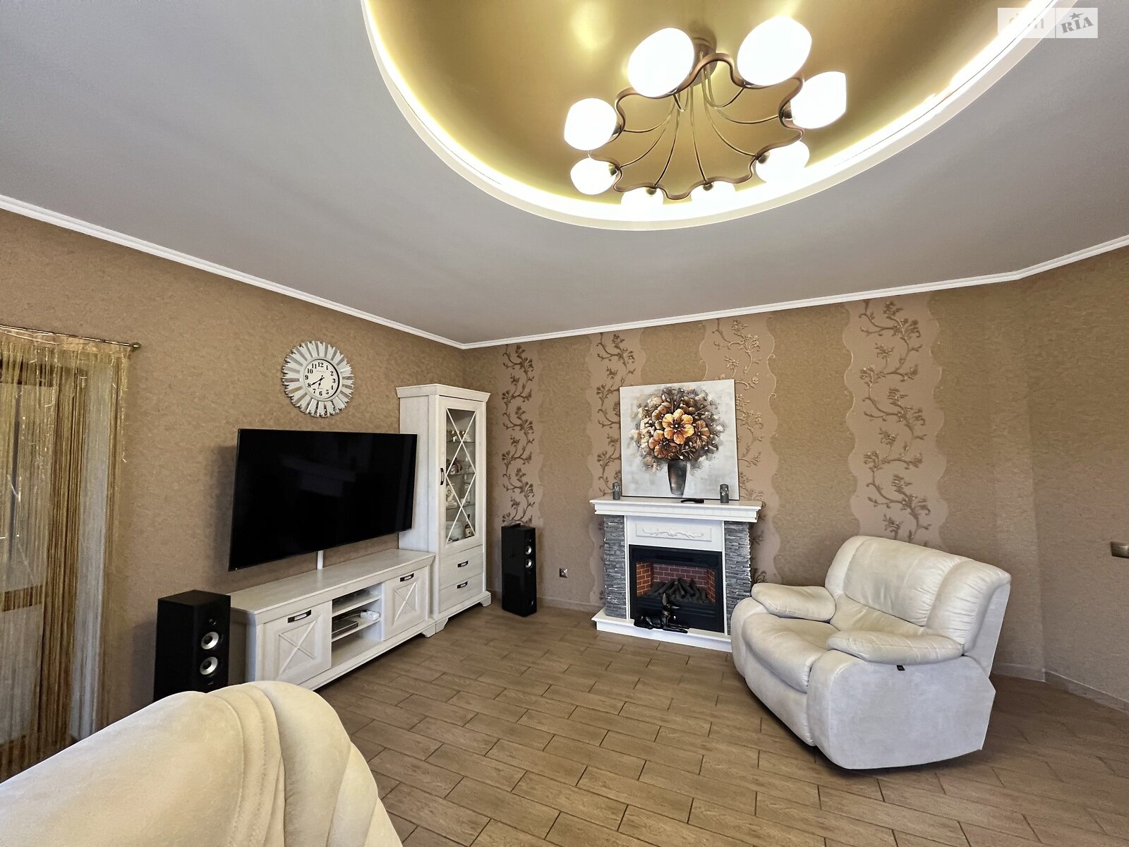 двухэтажный дом с балконом, 273 кв. м, кирпич. Продажа в Виннице район Старый город фото 1 двухэтажный дом с балконом, 273 кв. м, кирпич. Продажа в Виннице район Старый город фото 1