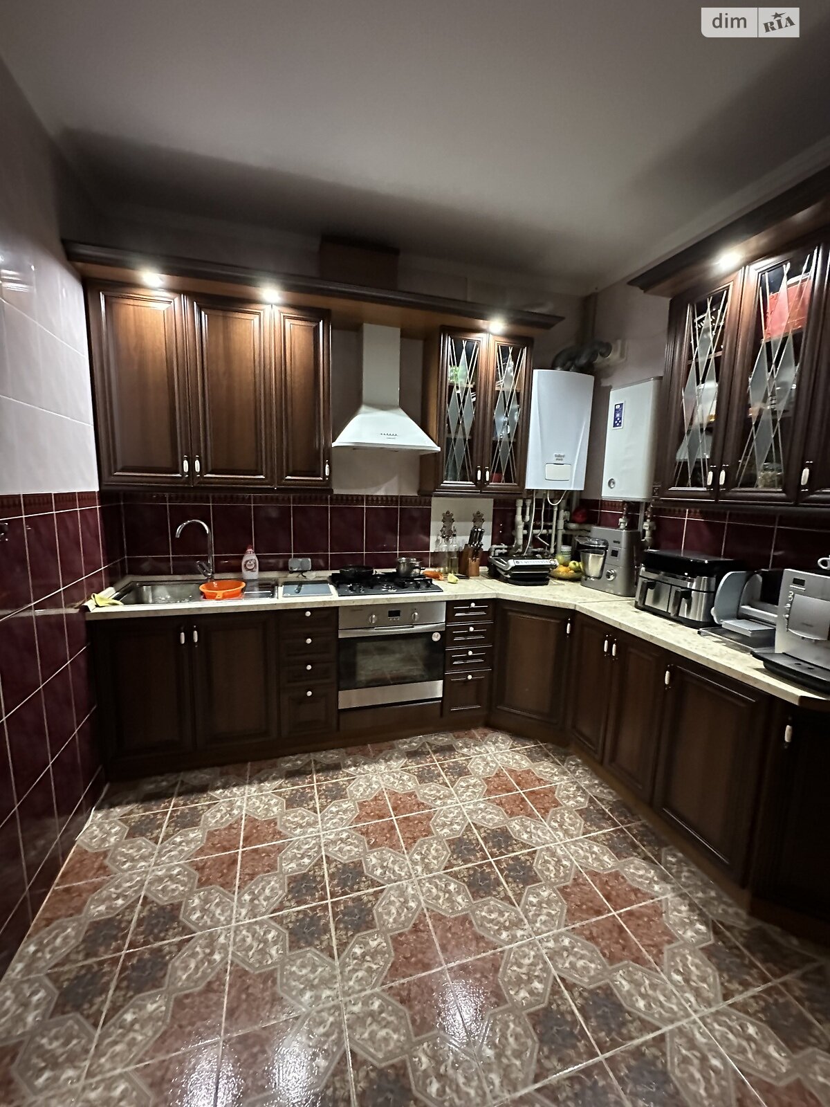 двоповерховий будинок з верандою, 622 кв. м, цегла. Продаж в Вінниці, район Старе місто фото 1 двоповерховий будинок з верандою, 622 кв. м, цегла. Продаж в Вінниці, район Старе місто фото 1