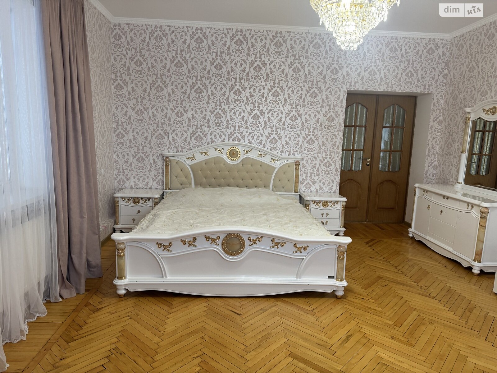 двоповерховий будинок з верандою, 622 кв. м, цегла. Продаж в Вінниці, район Старе місто фото 1 двоповерховий будинок з верандою, 622 кв. м, цегла. Продаж в Вінниці, район Старе місто фото 1