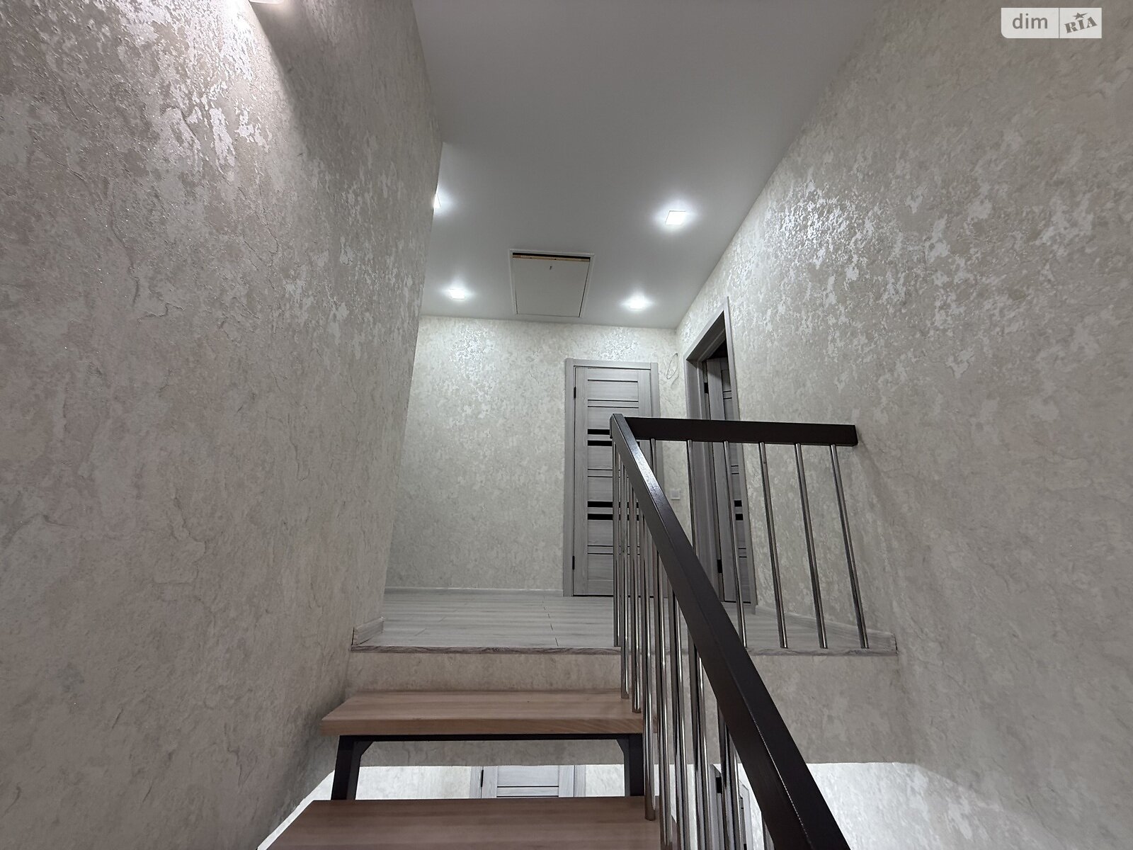 двухэтажный дом с отоплением, 120 кв. м, кирпич. Продажа в Виннице район Старый город фото 1