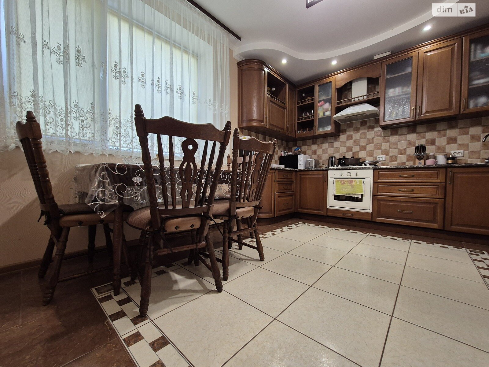 двоповерховий будинок з гаражем, 196.7 кв. м, цегла. Продаж у Луці-Мелешківській фото 1 двоповерховий будинок з гаражем, 196.7 кв. м, цегла. Продаж у Луці-Мелешківській фото 1