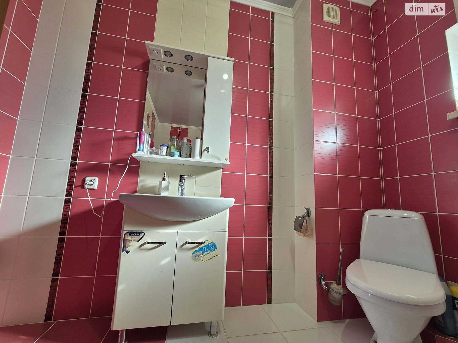 двоповерховий будинок з гаражем, 196.7 кв. м, цегла. Продаж у Луці-Мелешківській фото 1 двоповерховий будинок з гаражем, 196.7 кв. м, цегла. Продаж у Луці-Мелешківській фото 1