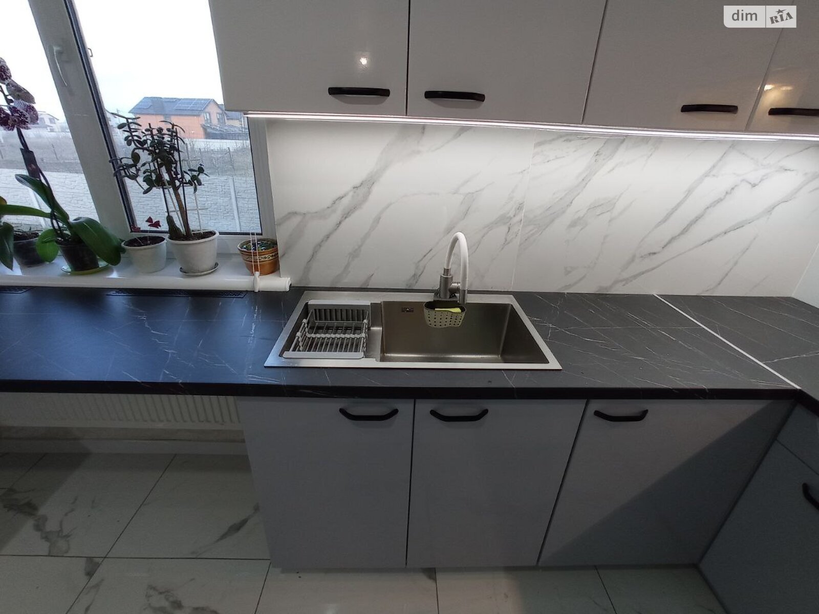 двухэтажный дом с гаражом, 212.9 кв. м, кирпич. Продажа в Виннице район Старый город фото 1 двухэтажный дом с гаражом, 212.9 кв. м, кирпич. Продажа в Виннице район Старый город фото 1