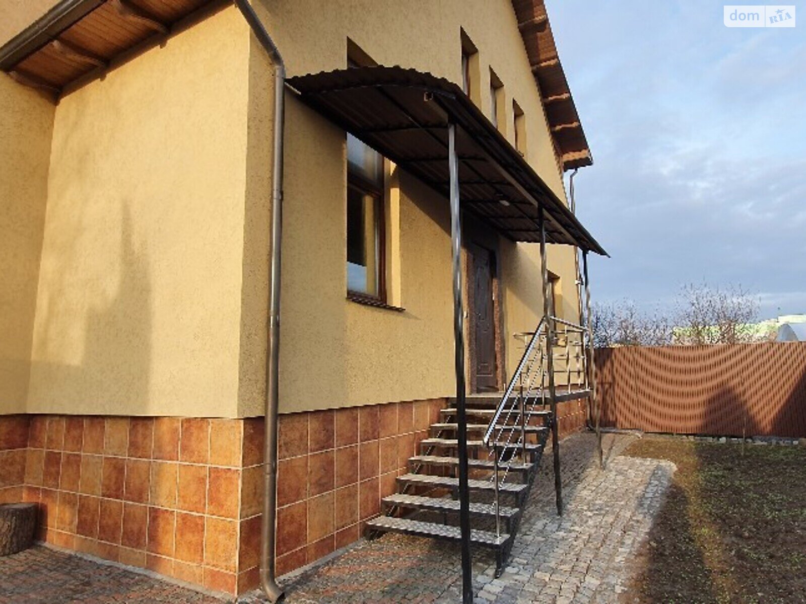 двухэтажный дом, 300 кв. м, кирпич. Продажа в Виннице фото 1 двухэтажный дом, 300 кв. м, кирпич. Продажа в Виннице фото 1