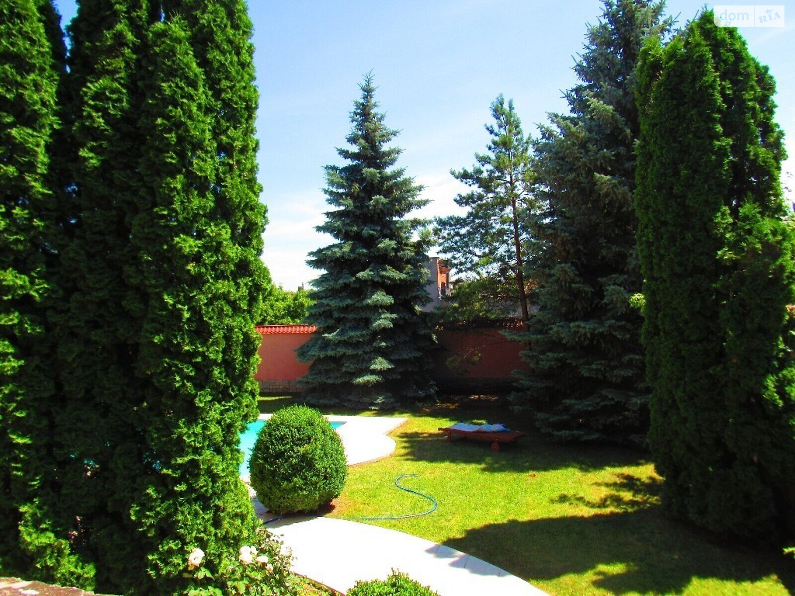 триповерховий будинок з опаленням, 387.3 кв. м, цегла. Продаж в Вінниці, район Центр фото 1 триповерховий будинок з опаленням, 387.3 кв. м, цегла. Продаж в Вінниці, район Центр фото 1