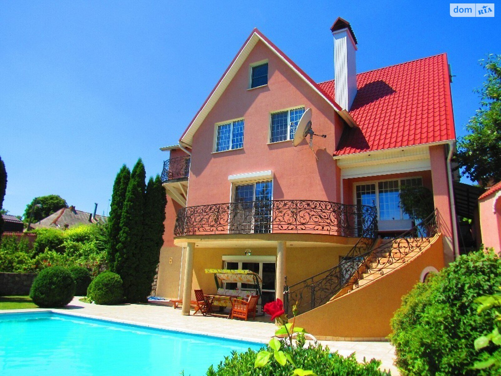 триповерховий будинок з опаленням, 387.3 кв. м, цегла. Продаж в Вінниці, район Центр фото 1 триповерховий будинок з опаленням, 387.3 кв. м, цегла. Продаж в Вінниці, район Центр фото 1