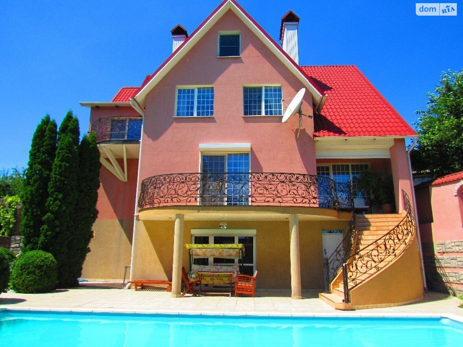 триповерховий будинок з опаленням, 387.3 кв. м, цегла. Продаж в Вінниці, район Центр фото 1 триповерховий будинок з опаленням, 387.3 кв. м, цегла. Продаж в Вінниці, район Центр фото 1