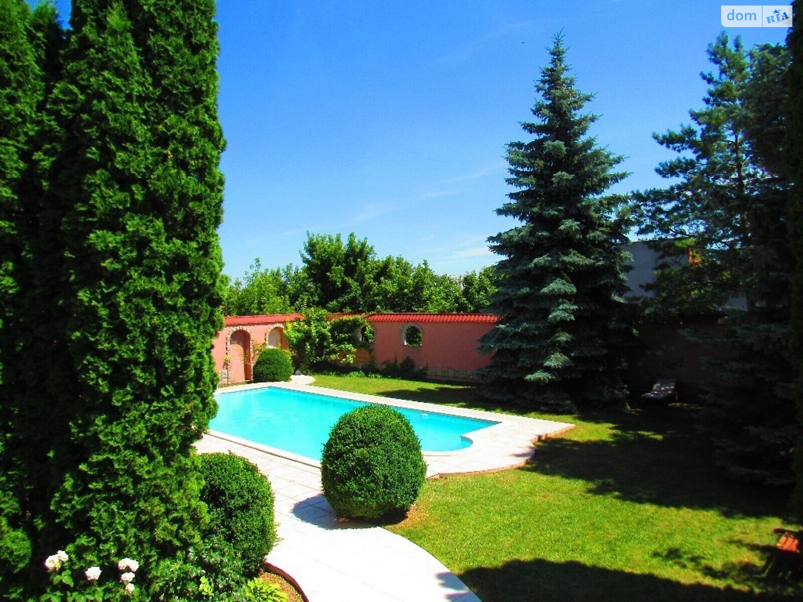 триповерховий будинок з опаленням, 387.3 кв. м, цегла. Продаж в Вінниці, район Центр фото 1 триповерховий будинок з опаленням, 387.3 кв. м, цегла. Продаж в Вінниці, район Центр фото 1